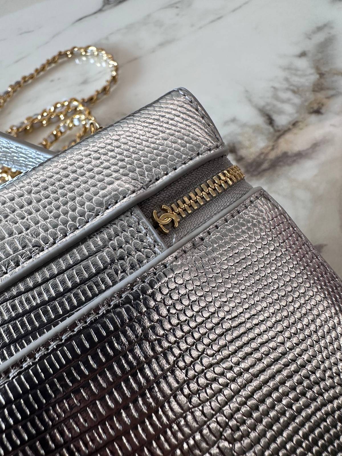 シャネル CHANEL マトラッセ バニティバッグ キャビアスキン ゴールド金具 レザー編み込みチェーン ブラック レデ - 画像 4