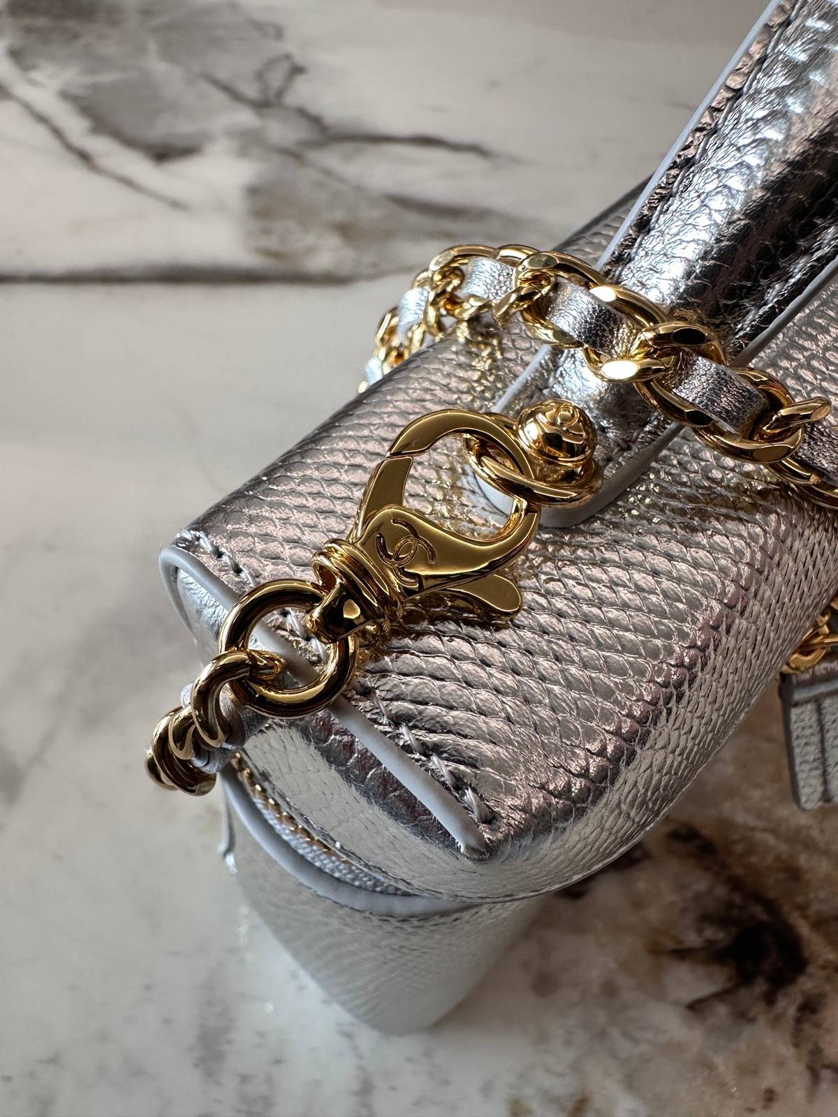 シャネル CHANEL マトラッセ バニティバッグ キャビアスキン ゴールド金具 レザー編み込みチェーン ブラック レデ - 画像 5