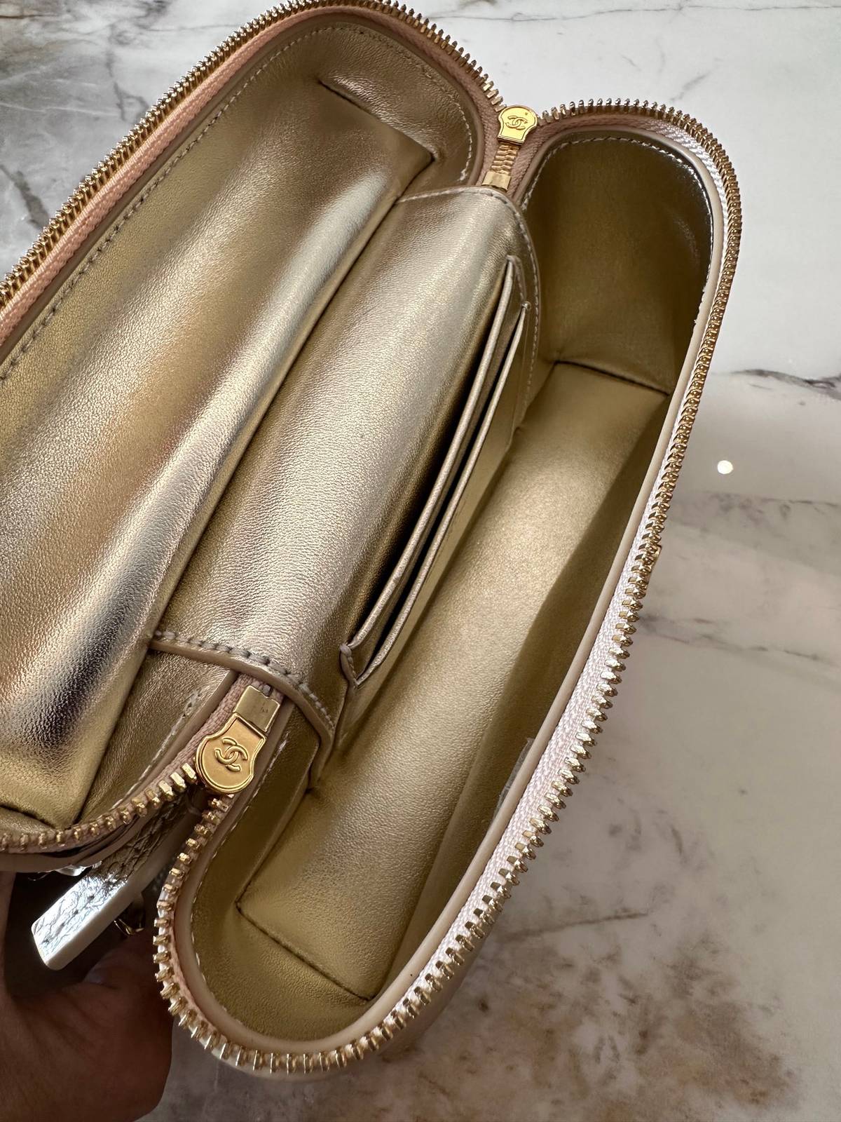 シャネル CHANEL マトラッセ バニティバッグ キャビアスキン ゴールド金具 レザー編み込みチェーン ブラック レデ - 画像 12
