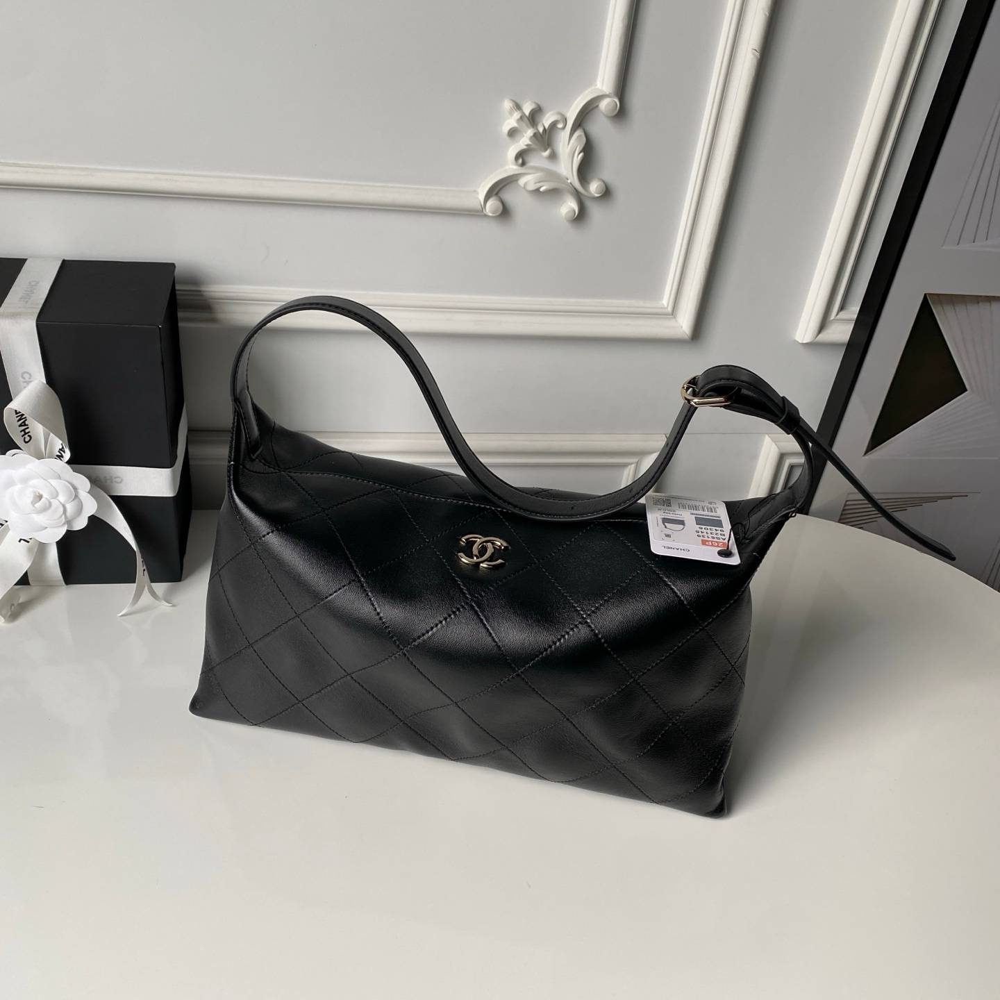 シャネル CHANEL マトラッセ ラムスキン フラップバッグ ゴールド金具 ターンロック レザー編み込みチェーン ブラ
