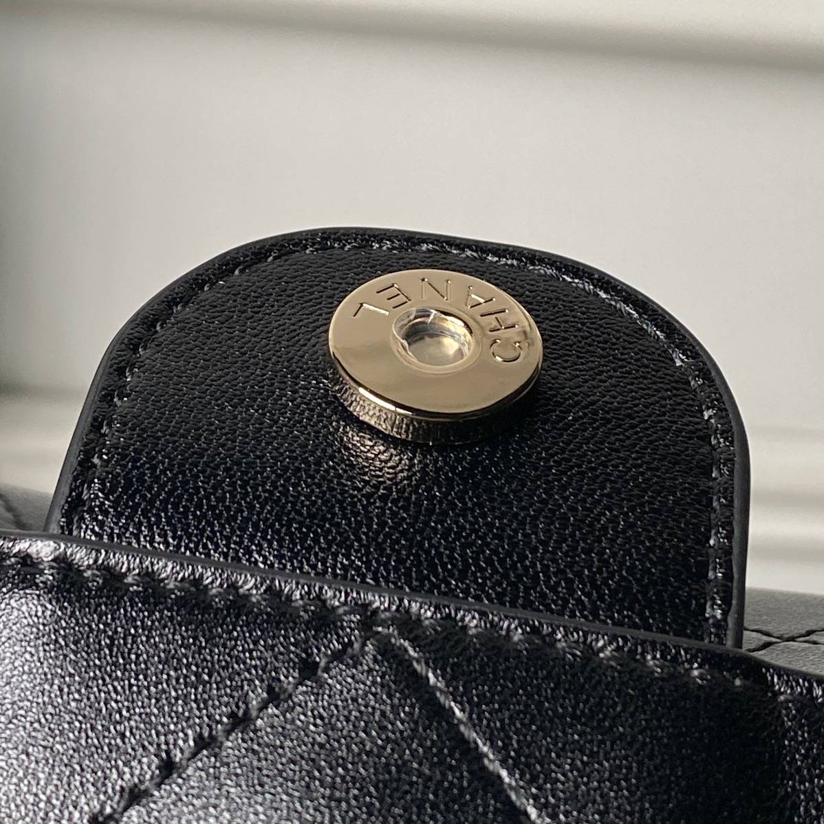 シャネル CHANEL マトラッセ ラムスキン フラップバッグ ゴールド金具 ターンロック レザー編み込みチェーン ブラ - 画像 8