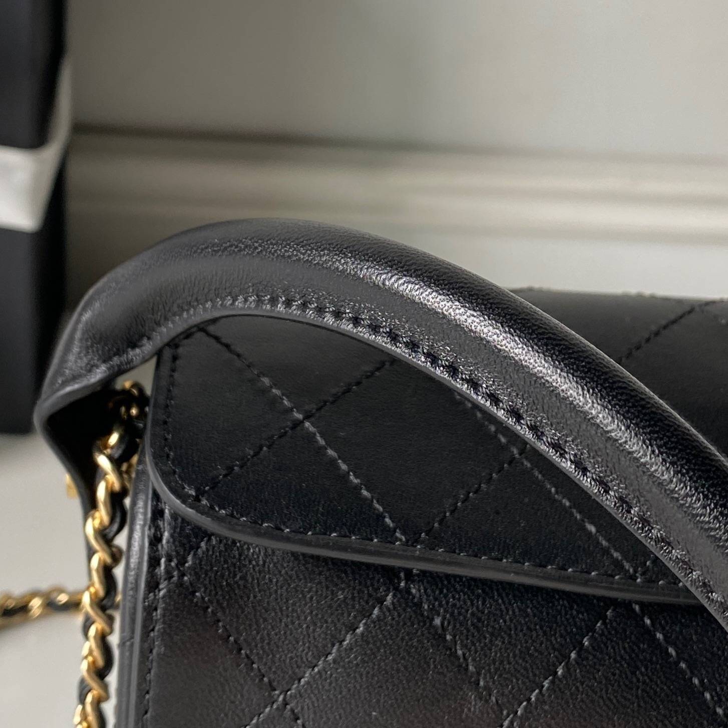 シャネル CHANEL マトラッセ ラムスキン チェーンショルダーバッグ ゴールド金具 ターンロック レディース ブラッ - 画像 2