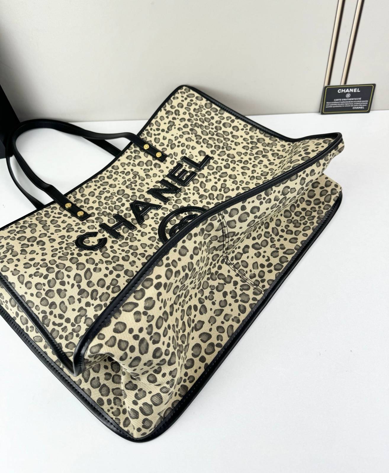 シャネル CHANEL 6922 レオパード柄 チェーンショルダーバッグ マトラッセ ラムスキン ブラック金具 レディー - 画像 4