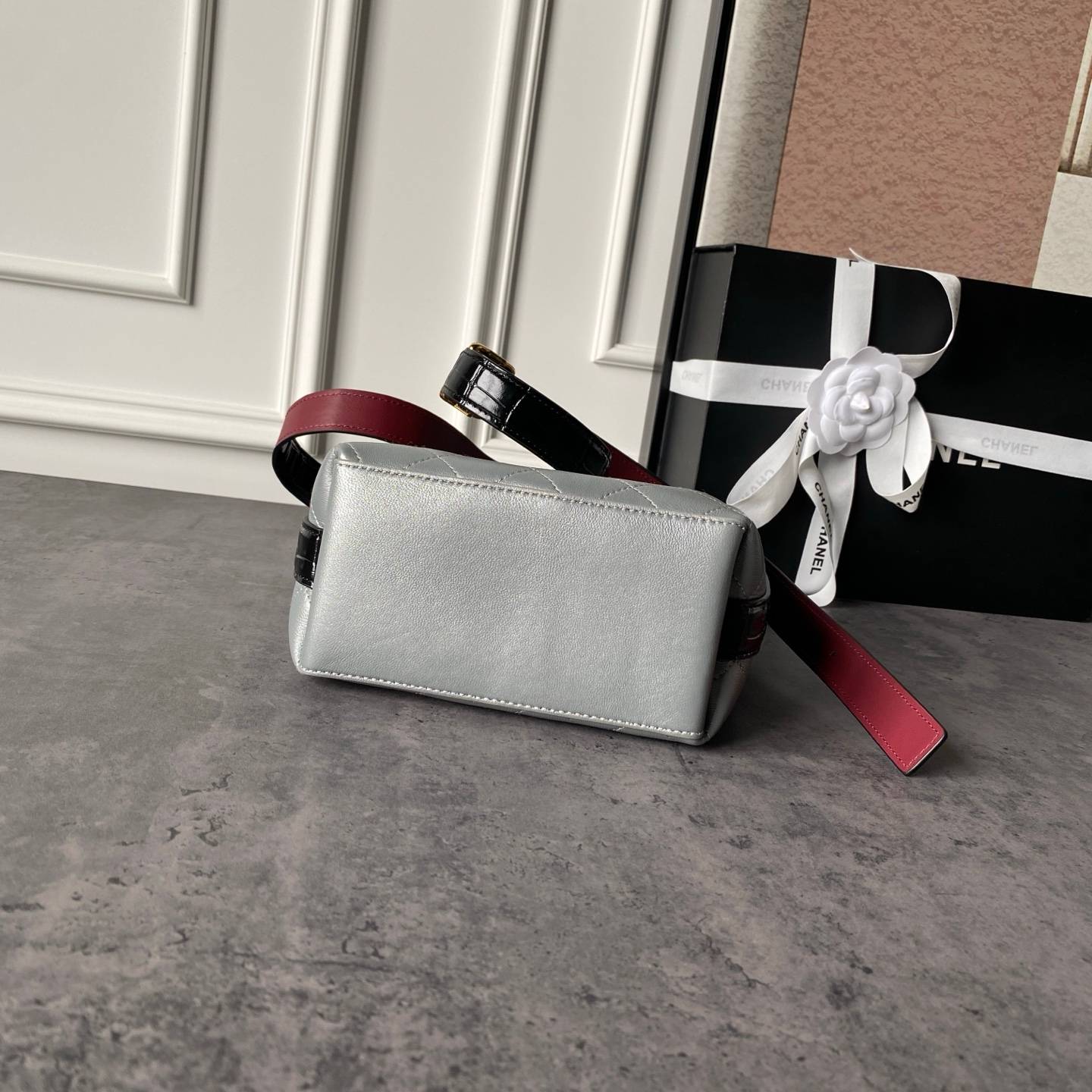 シャネル CHANEL マトラッセ チェーンショルダーバッグ キャビアスキン ブラック ゴールド金具 レディース - 画像 2