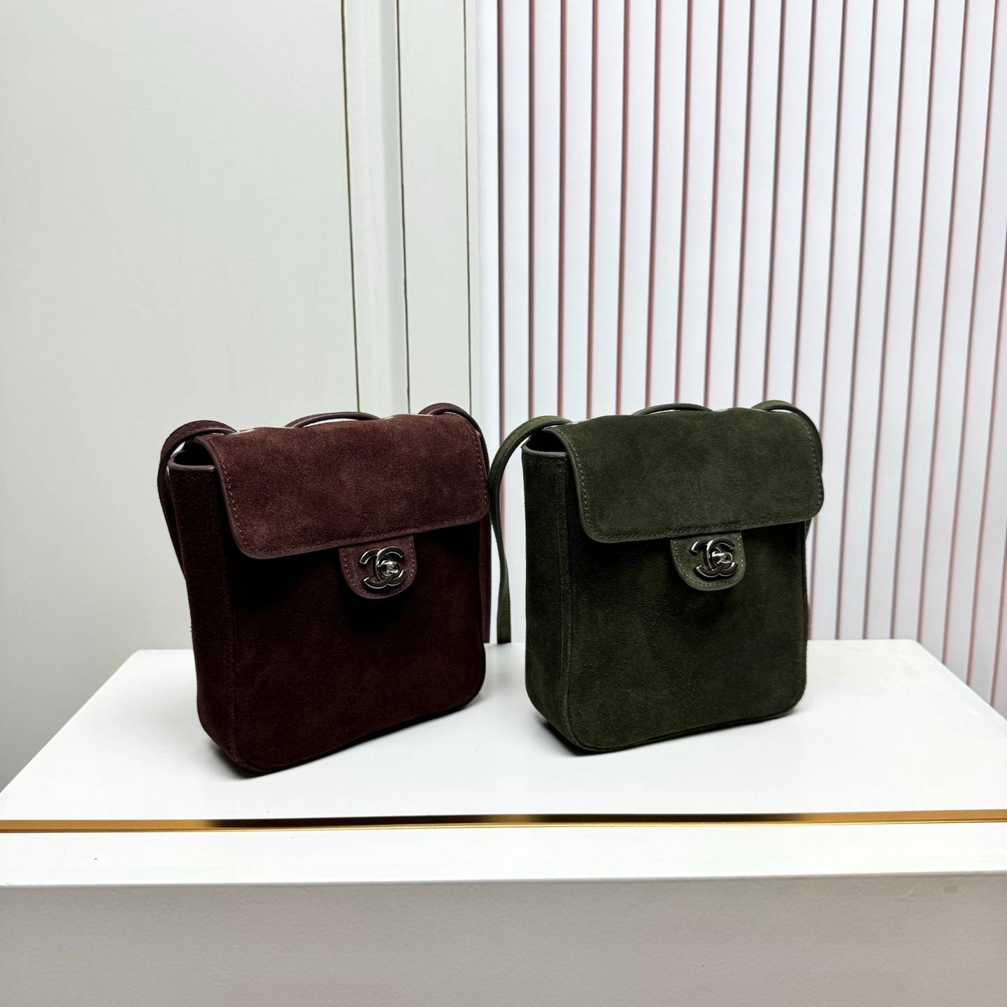 シャネル 6228 ラムスキン フラップバッグ シルバー金具 レザー編み込みチェーン クロスボディ レディース ブラック
