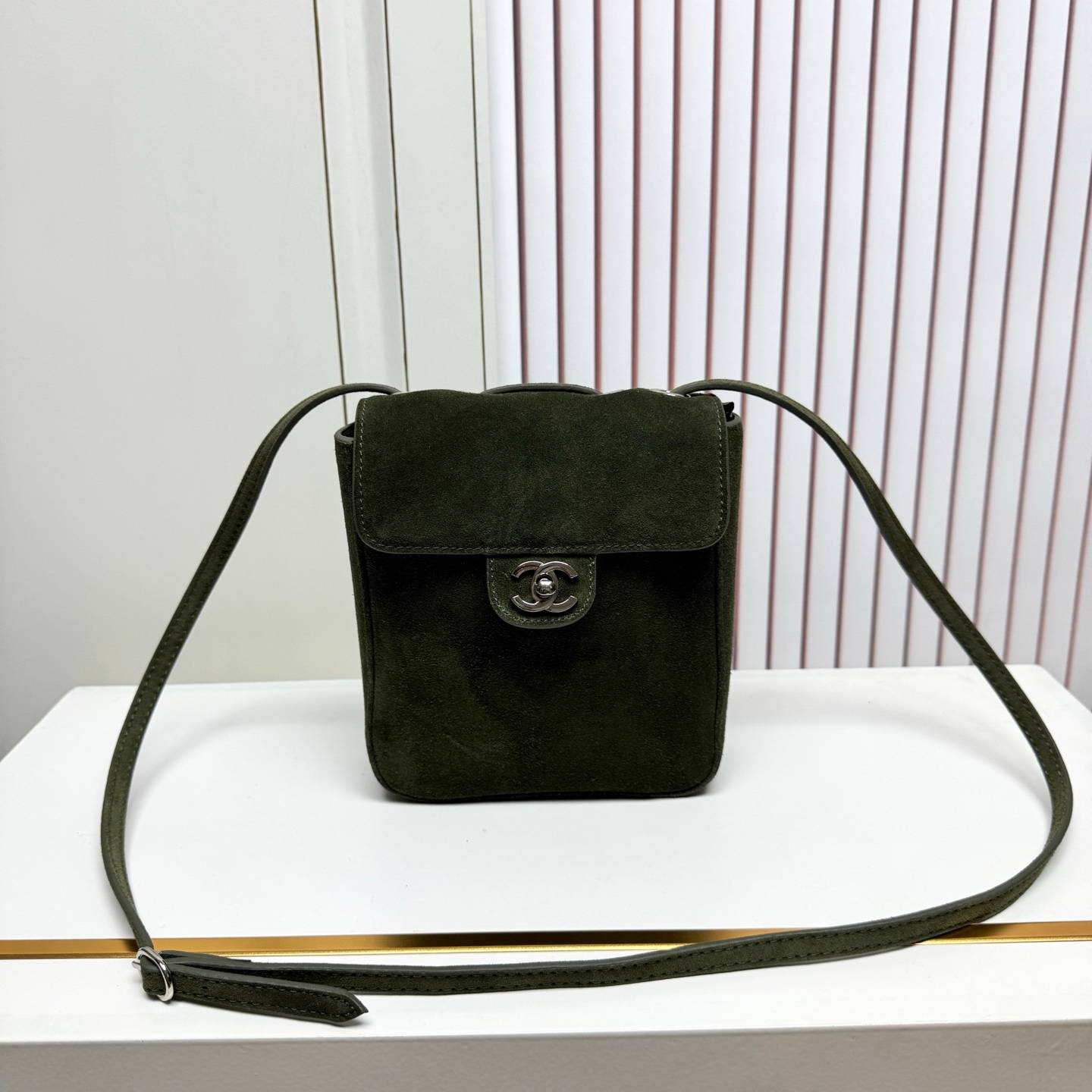 シャネル 6228 ラムスキン フラップバッグ シルバー金具 レザー編み込みチェーン クロスボディ レディース ブラック - 画像 19