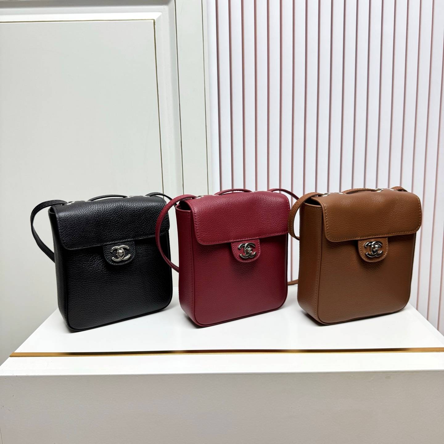 シャネル CHANEL 6228 マトラッセ フラップバッグ キャビアスキン シルバー金具 レザー編み込みチェーン 2W