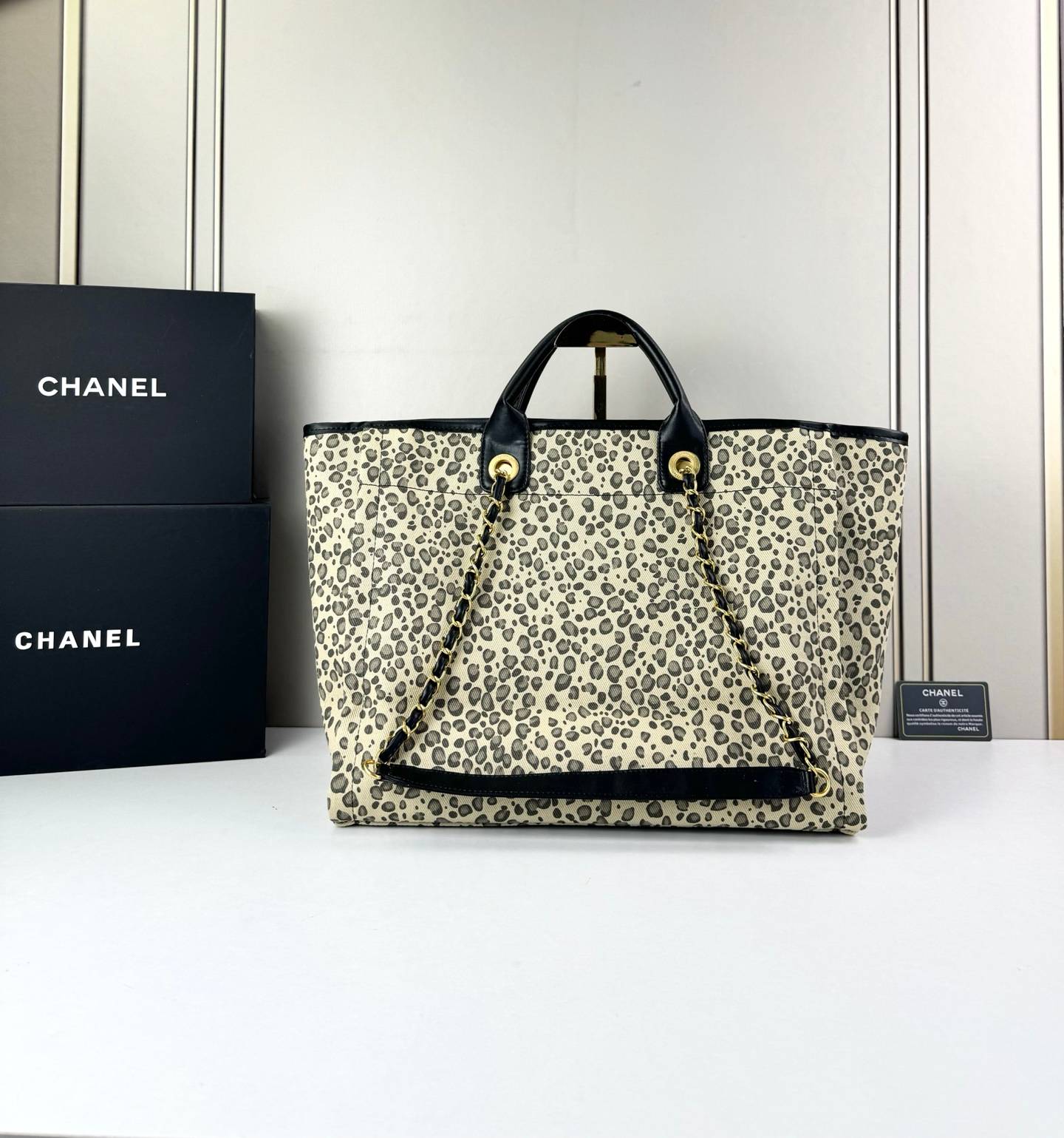 シャネル CHANEL マトラッセ レオパード柄 フラップバッグ チェーンショルダー ブラック金具 レディース - 画像 9