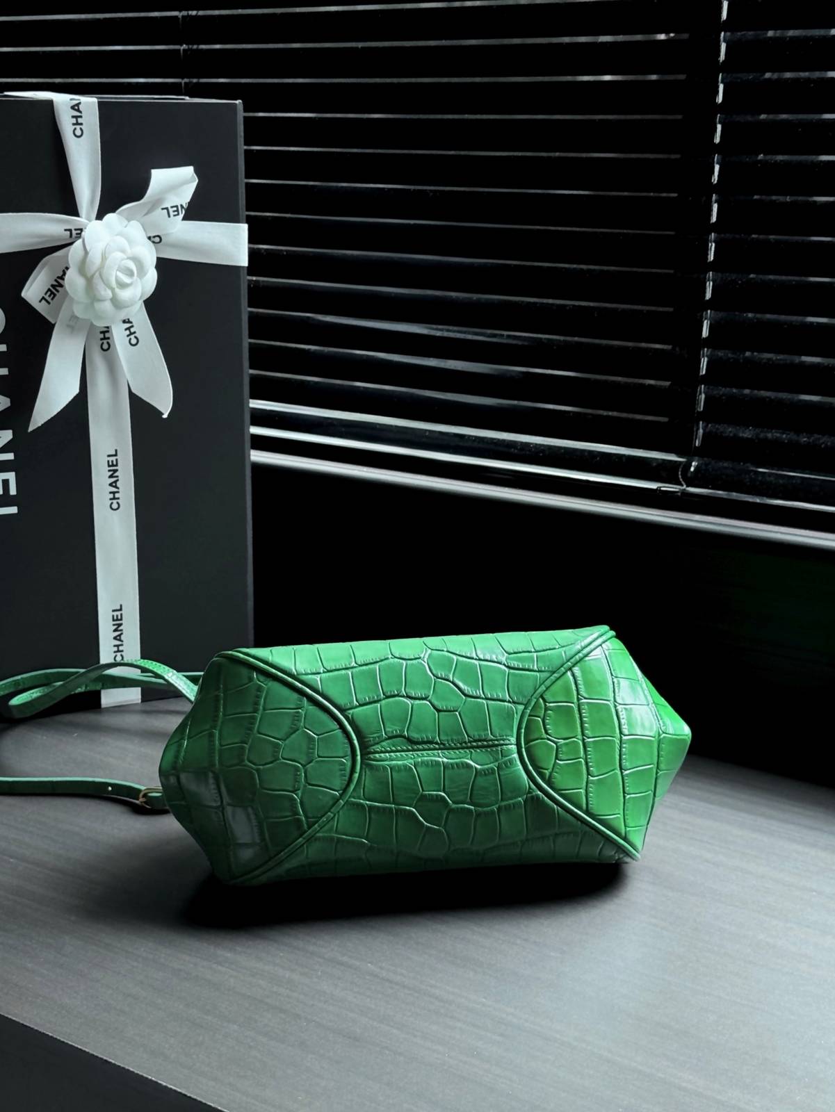 シャネル 5460 キャビアスキン ロングチェーンショルダーバッグ ゴールド金具 レディース ブラック ネイビー レッド - 画像 18