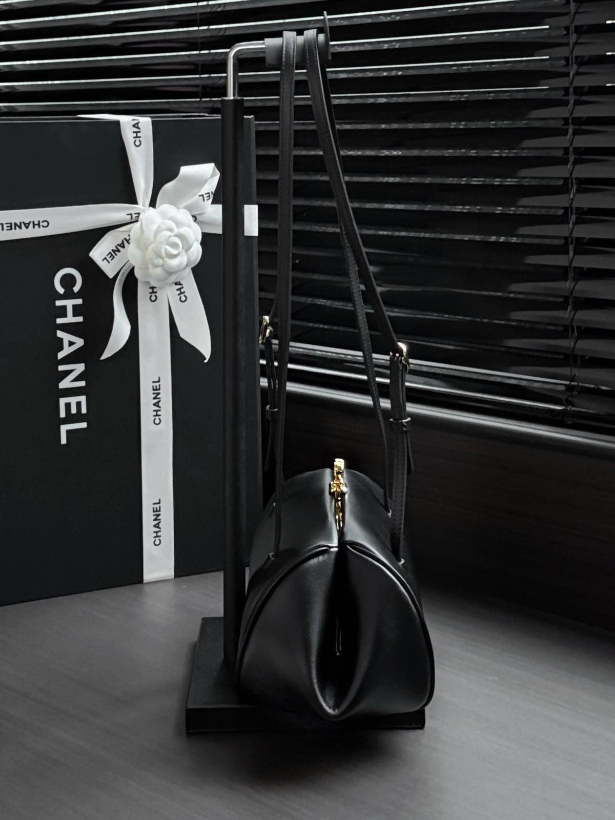 シャネル CHANEL マトラッセ ラムスキン チェーンショルダーバッグ ゴールド金具 ブラック レディース - 画像 9