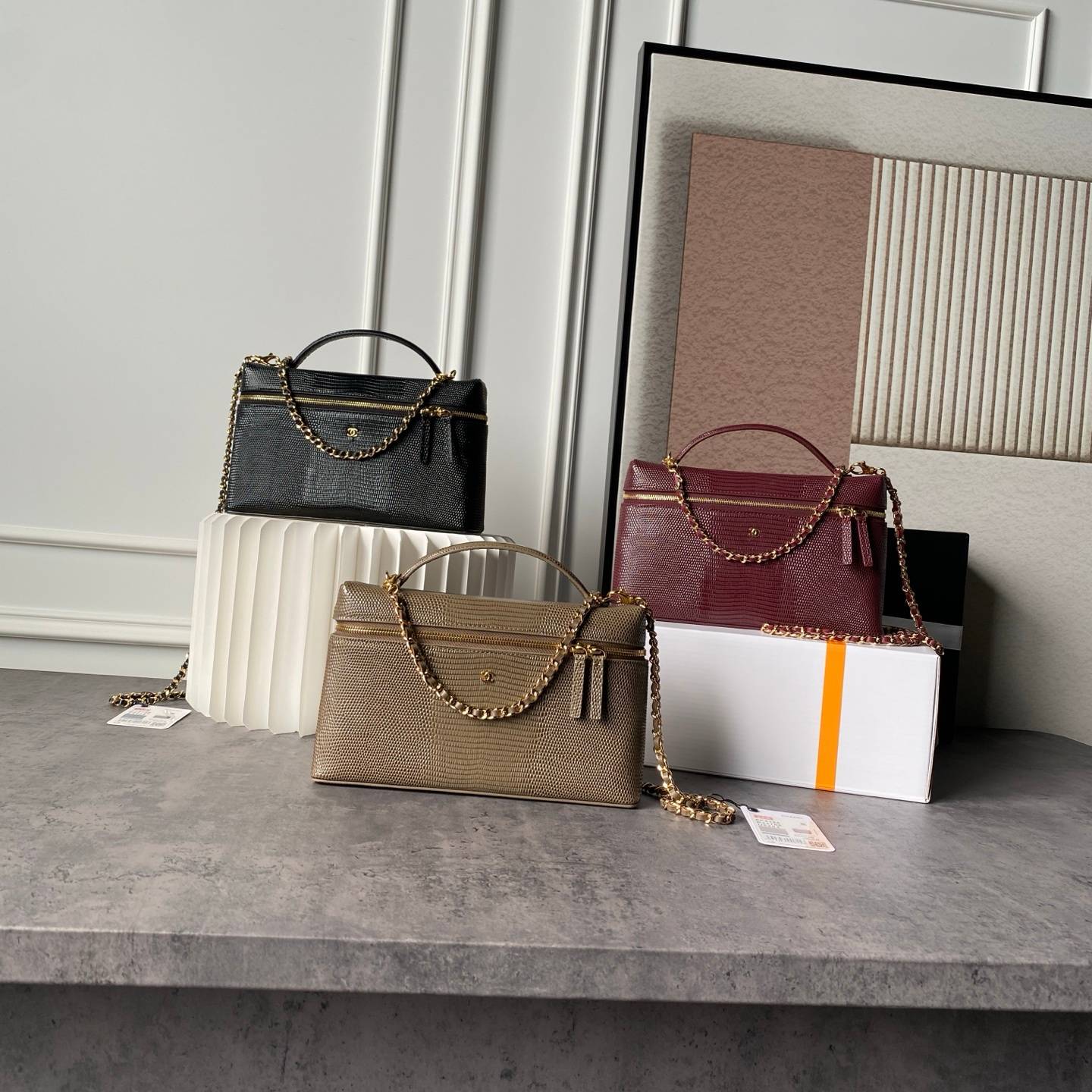 シャネル CHANEL マトラッセ キャビアスキン バニティバッグ ゴールド金具 レザー編み込みチェーン レディース