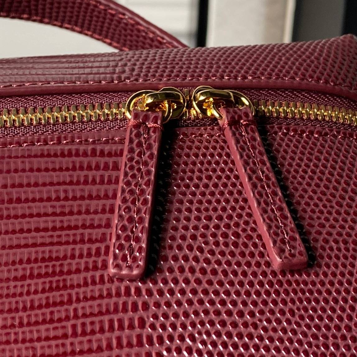 シャネル CHANEL マトラッセ キャビアスキン バニティバッグ ゴールド金具 レザー編み込みチェーン レディース - 画像 4