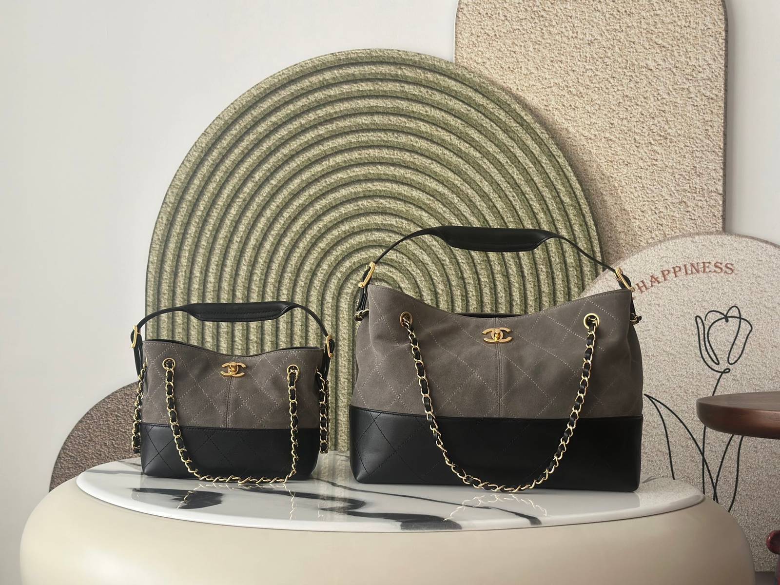 シャネル マトラッセ ラムスキン チェーンショルダーバッグ ゴールド金具 ターンロック レディース ベージュ ブラック - 画像 4