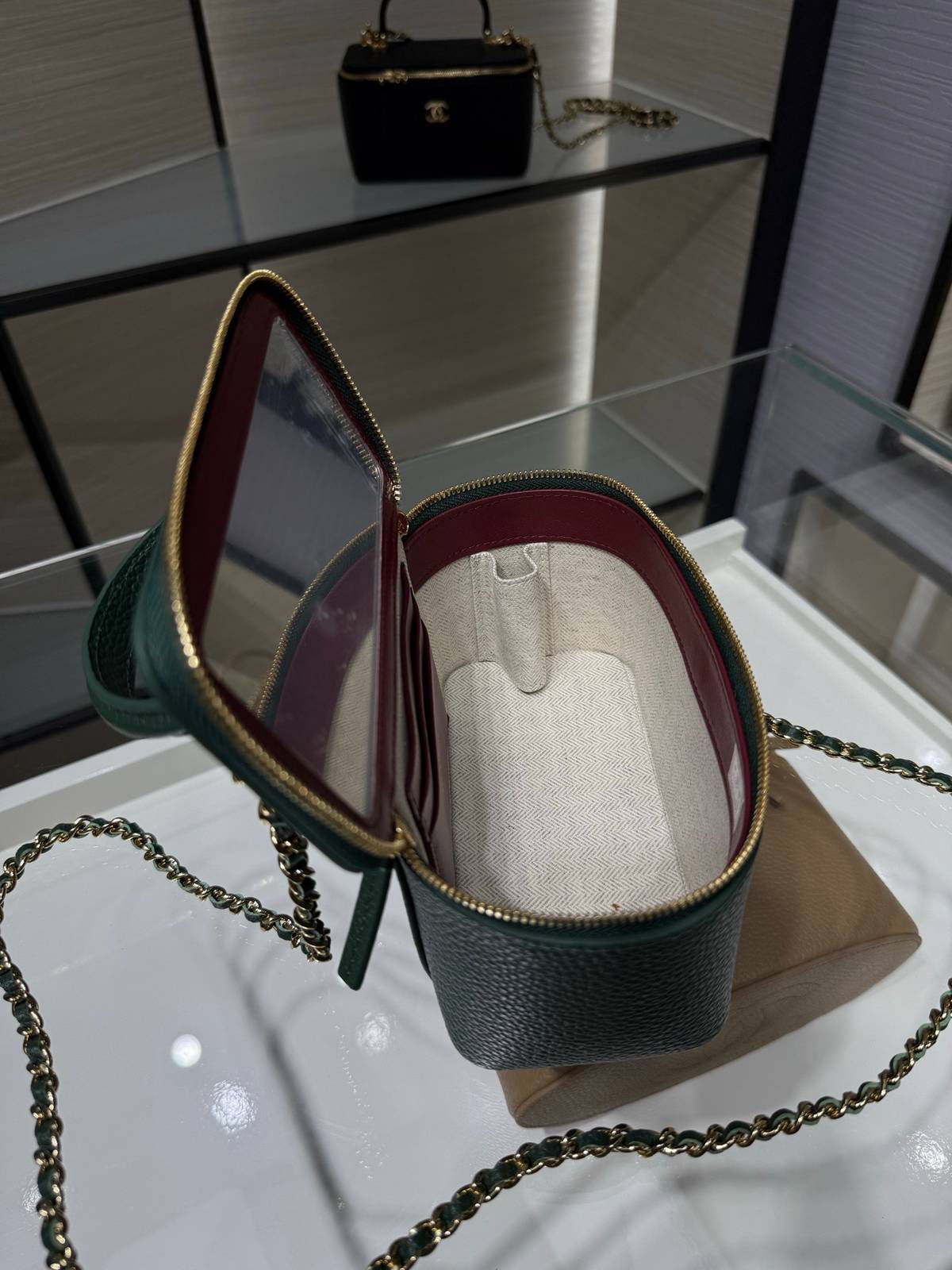 シャネル CHANEL マトラッセ バニティバッグ キャビアスキン ゴールド金具 ミラー付き レディース - 画像 12