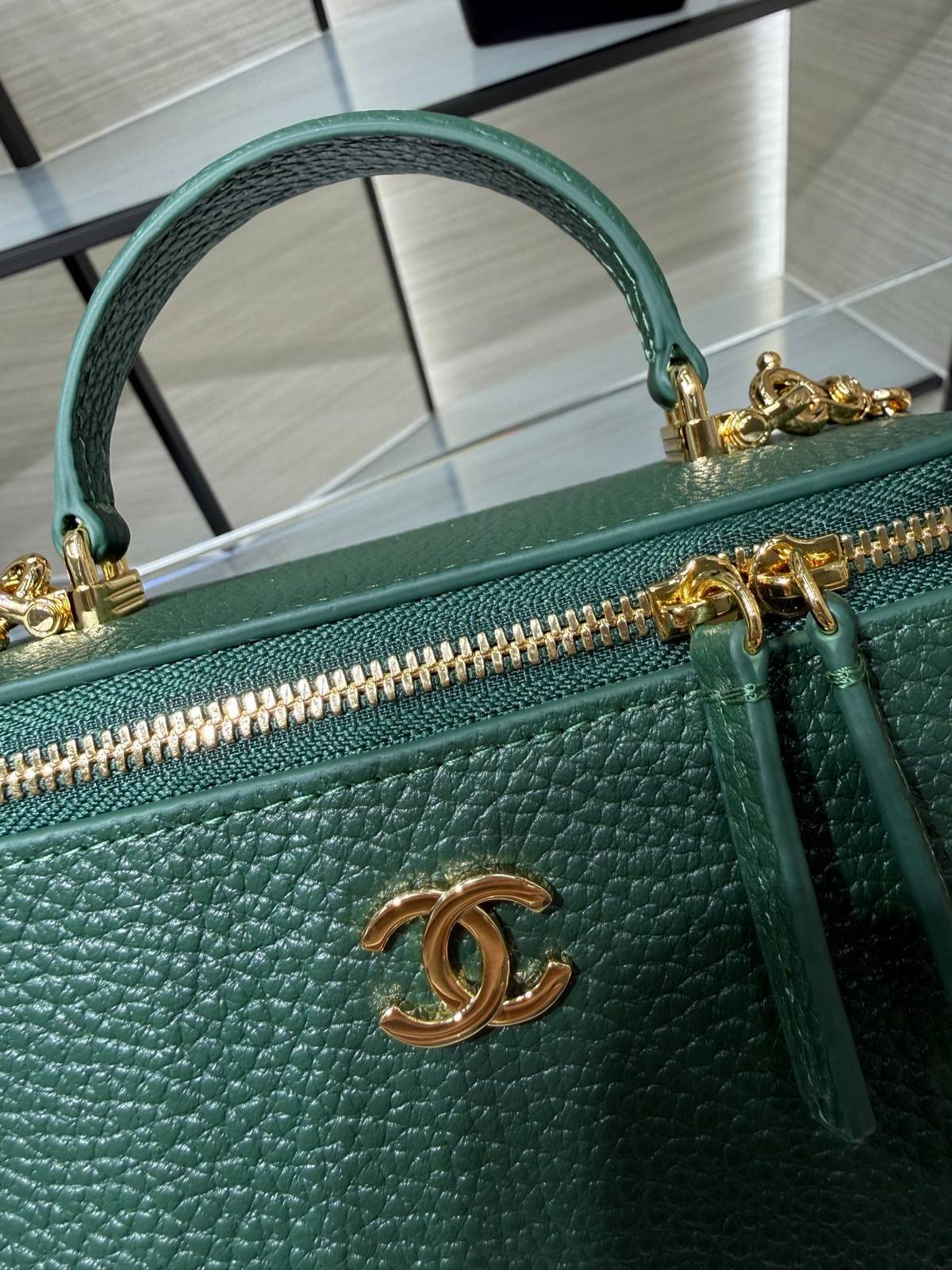 シャネル CHANEL マトラッセ バニティバッグ キャビアスキン ゴールド金具 ミラー付き レディース - 画像 15