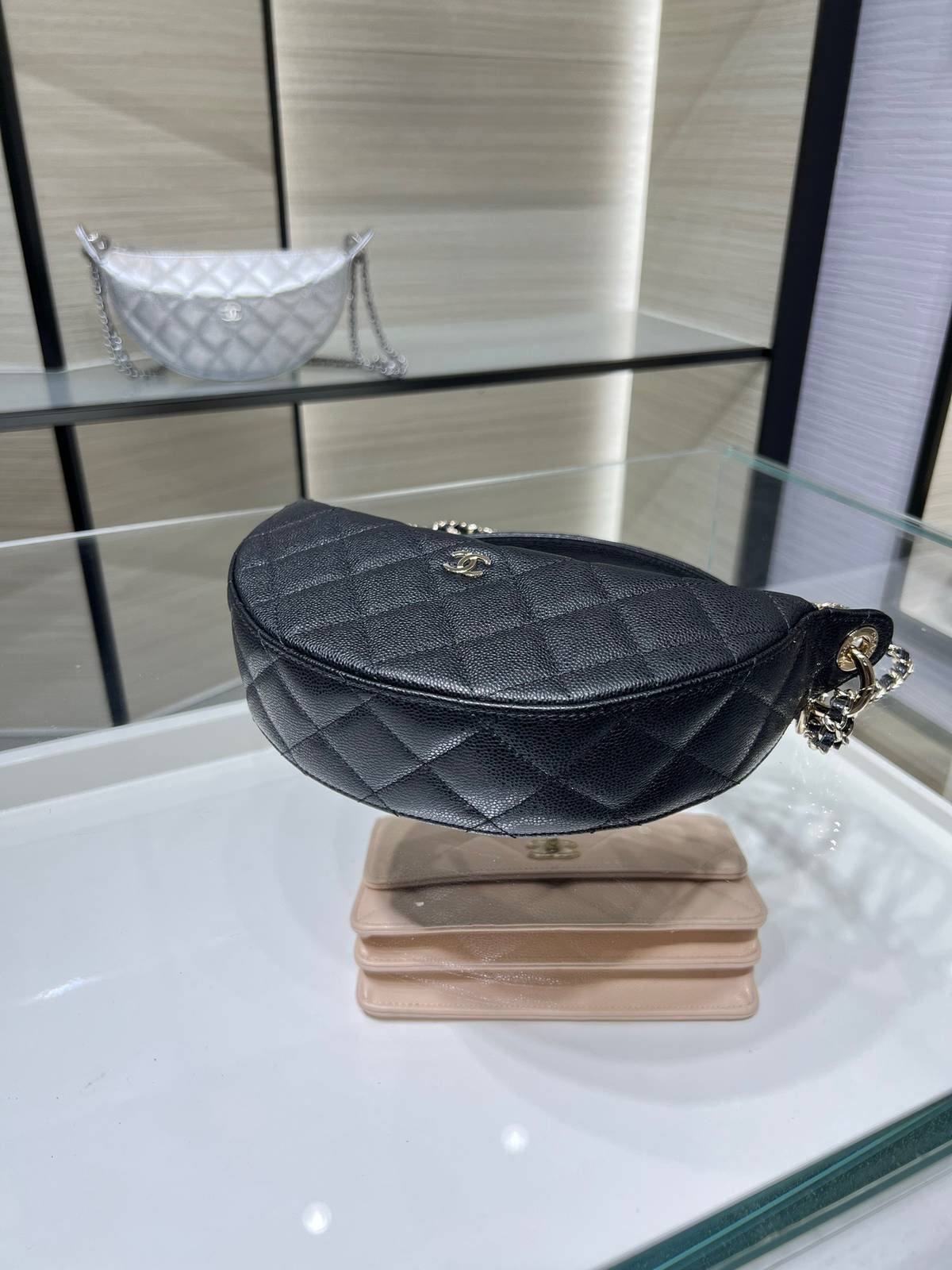 シャネル AP5094Y マトラッセ チェーンショルダーバッグ キャビアスキン ブラック ゴールド金具 レディース - 画像 7