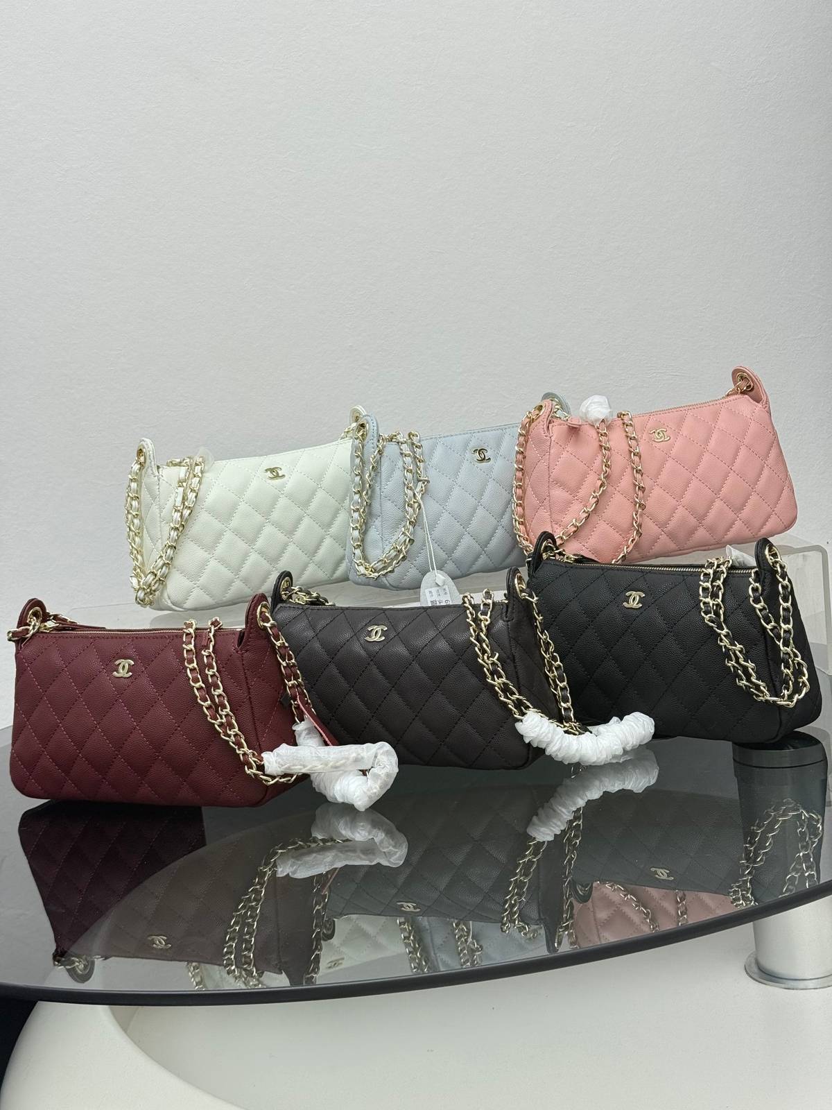 シャネル 6806 マトラッセ マルチカラー チェーンウォレット ブラックゴールド金具 レディース