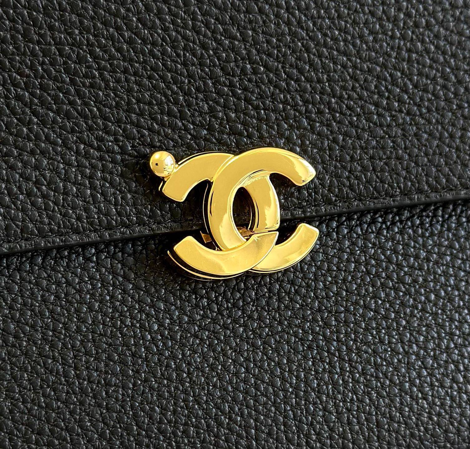 シャネル CHANEL マトラッセ チェーンショルダーバッグ キャビアスキン ゴールド金具 レディース ブラック ホワイ - 画像 5