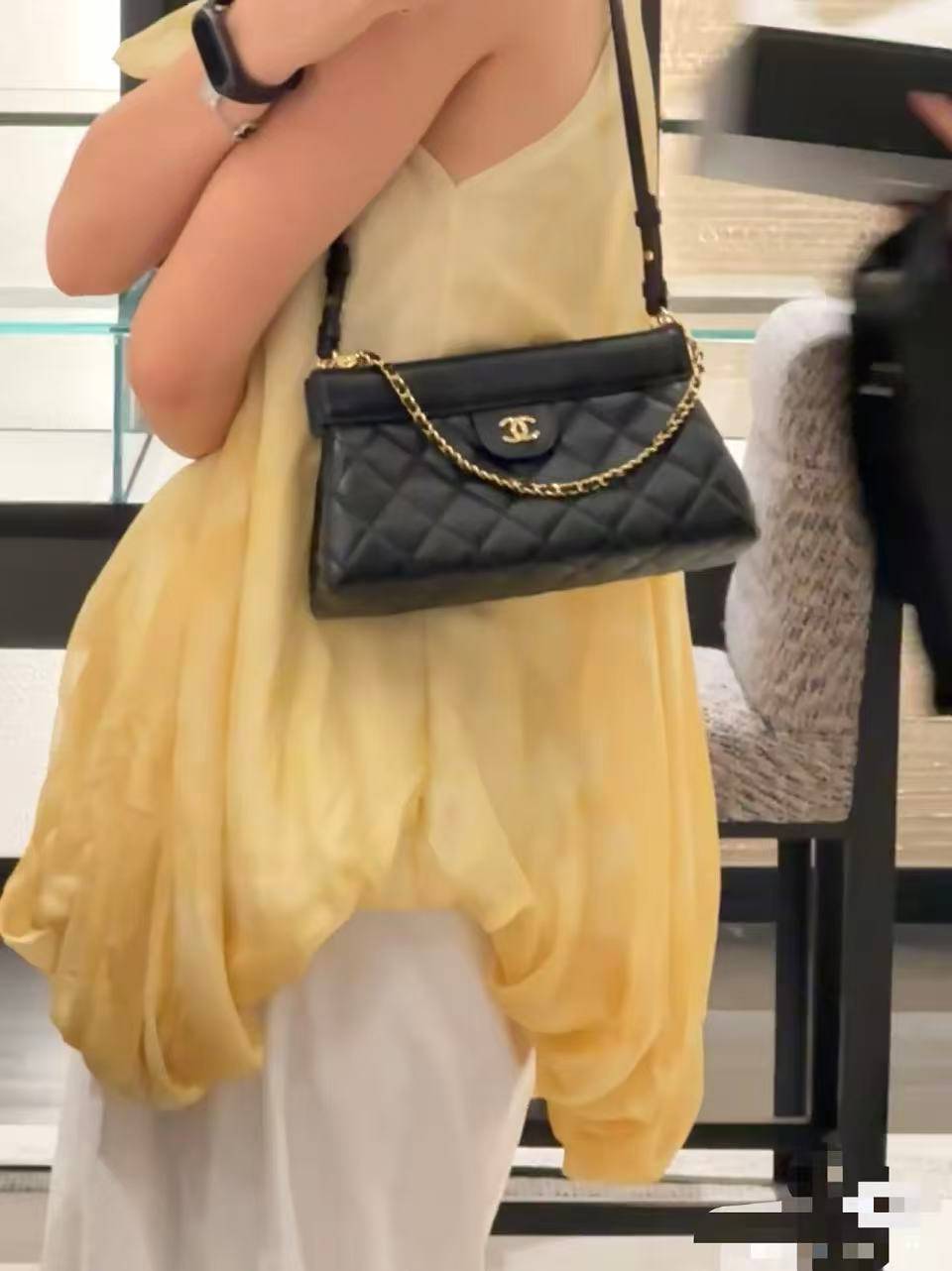 シャネル 5540 マトラッセ ラムスキン チェーンショルダーバッグ ブラック ベージュ ヴィンテージゴールド金具 レデ - 画像 4