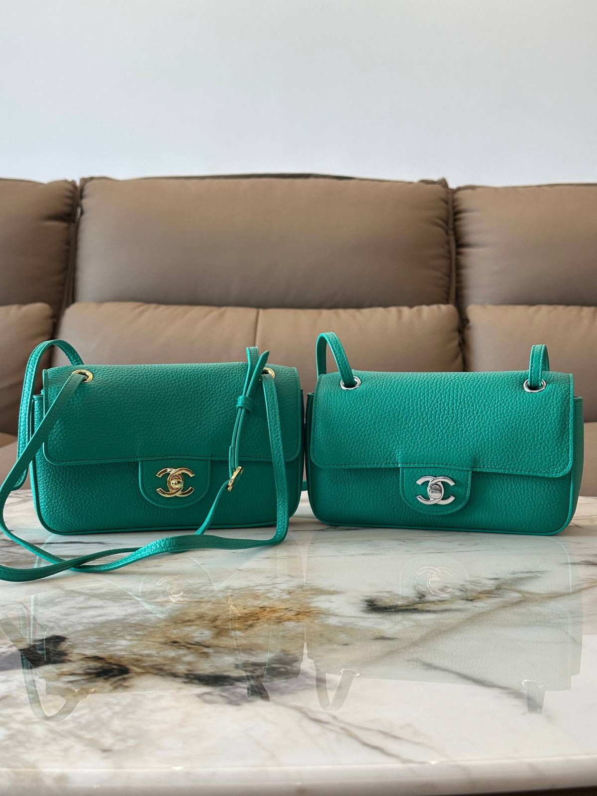 シャネル CHANEL マトラッセ フラップバッグ キャビアスキン チェーンショルダー ホワイトゴールド金具 レディース - 画像 2