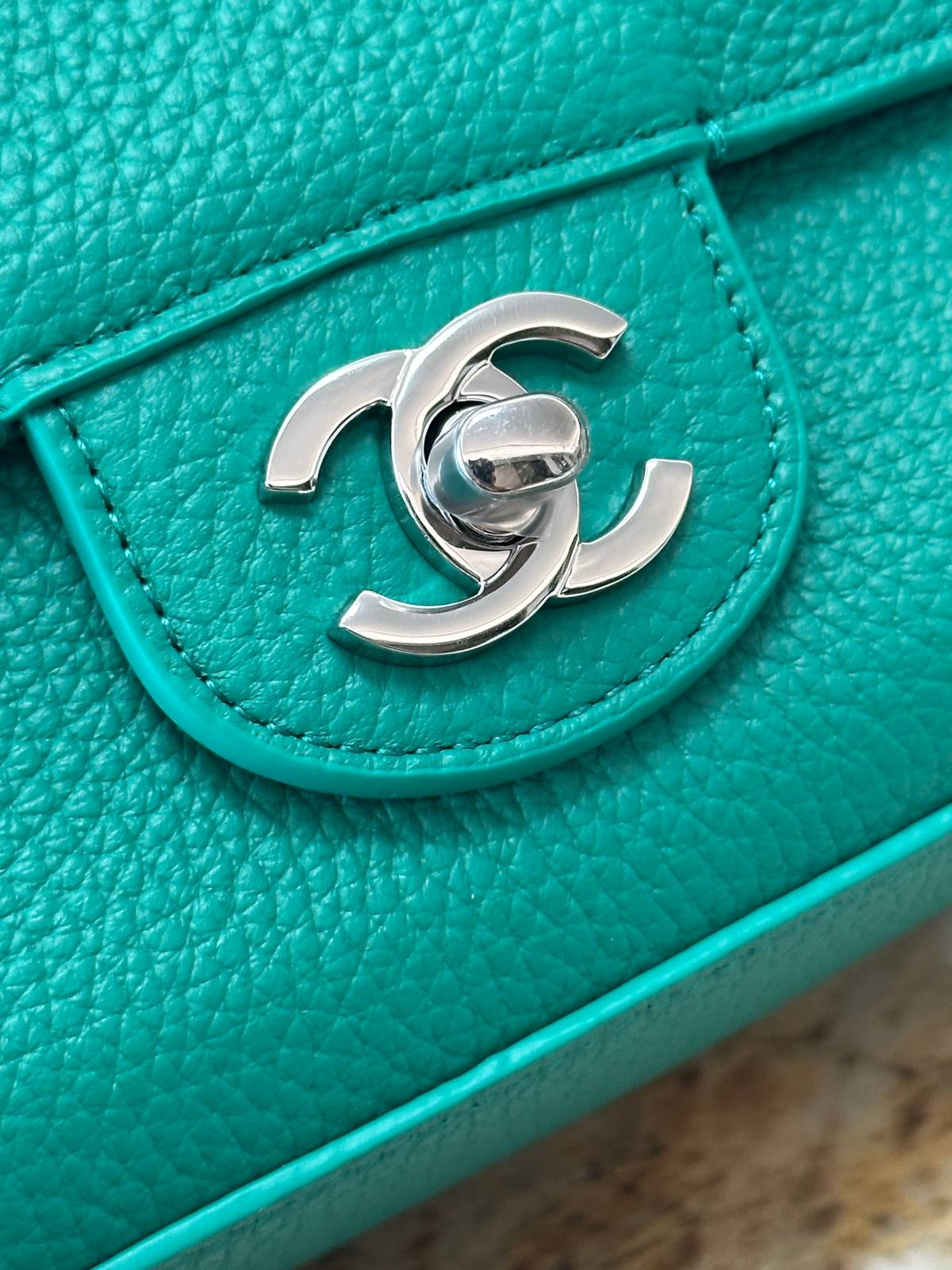 シャネル CHANEL マトラッセ フラップバッグ キャビアスキン チェーンショルダー ホワイトゴールド金具 レディース - 画像 17