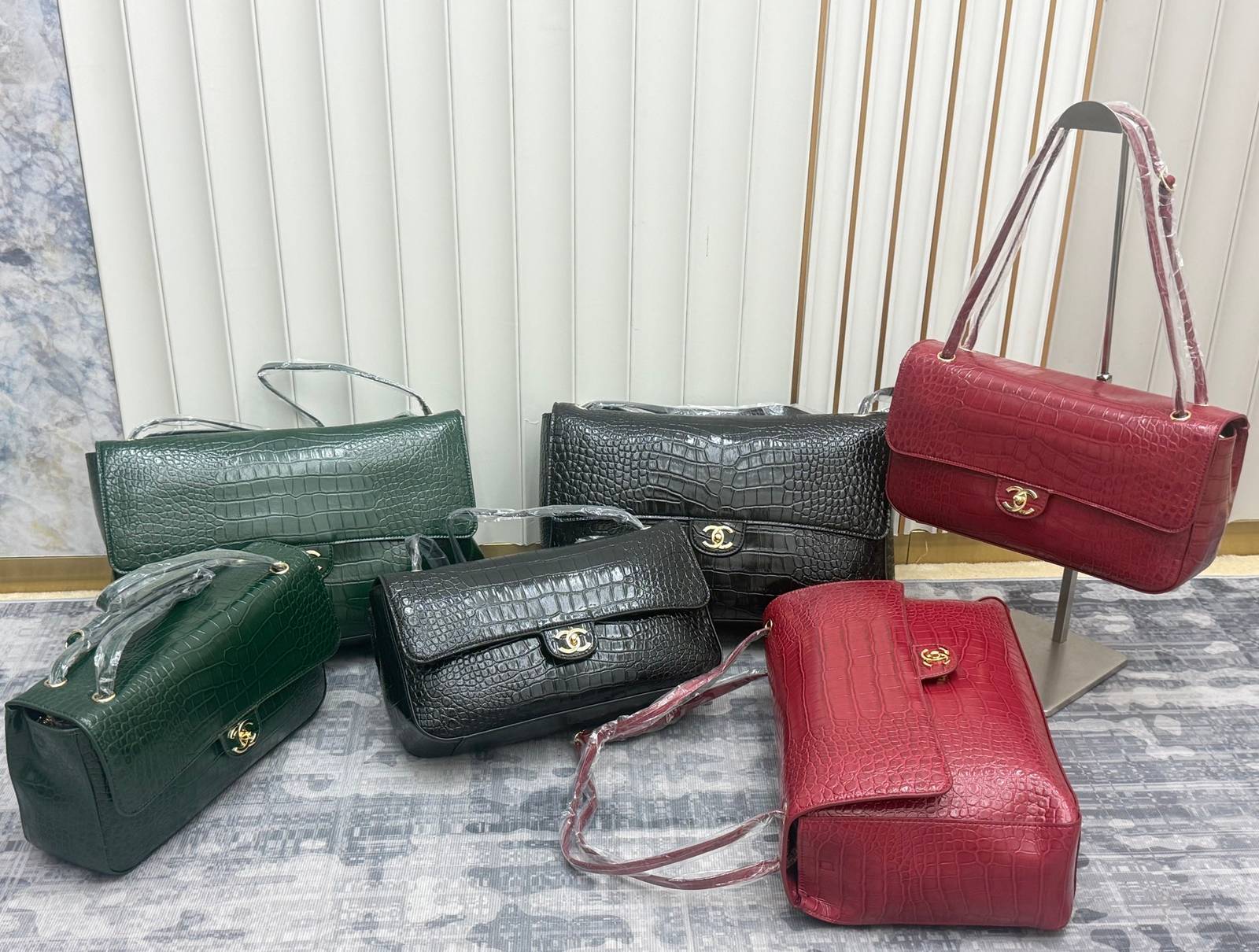 シャネル CHANEL キャビアスキン マトラッセ フラップバッグ ゴールド金具 ターンロック レザー編み込みチェーン