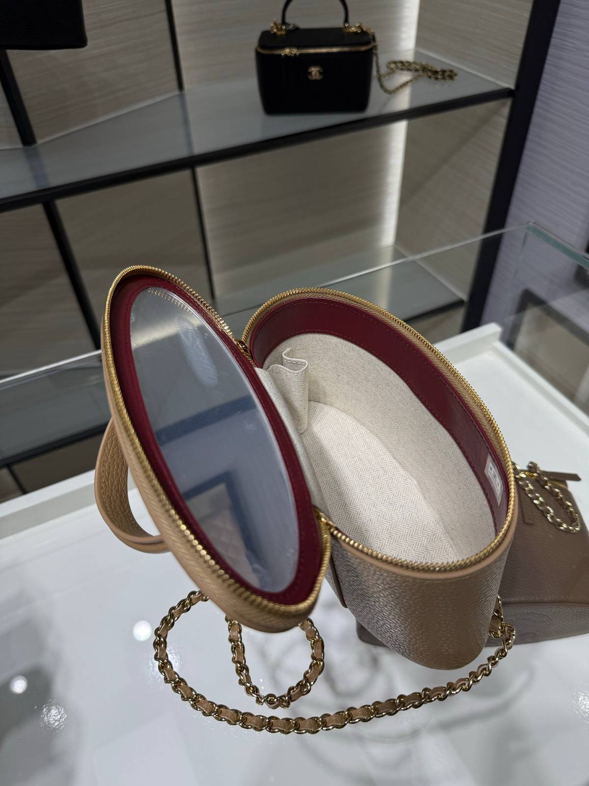 シャネル CHANEL バニティバッグ キャビアスキン ミラー付き フラップバッグ ゴールド金具 レディース - 画像 3