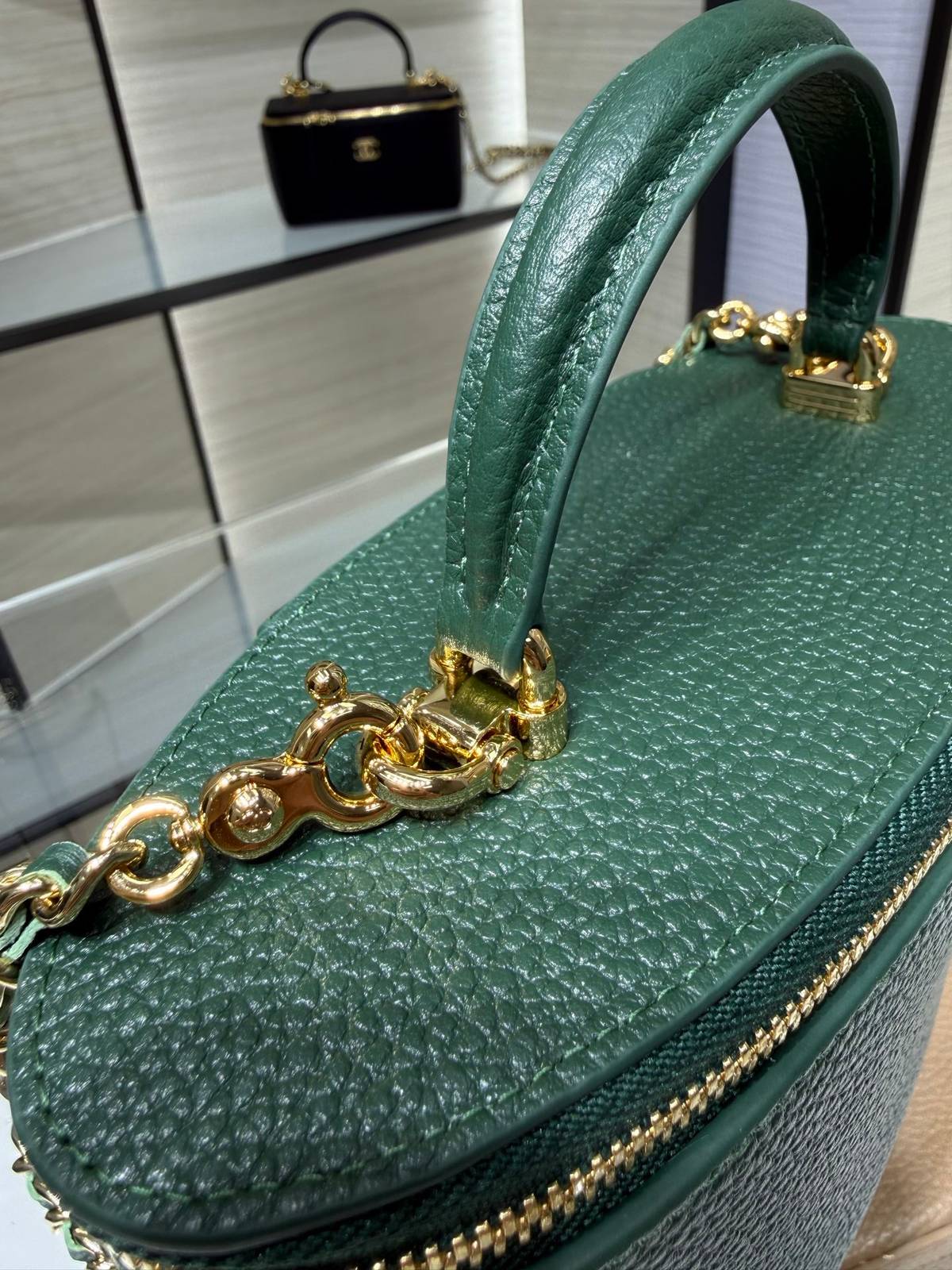 シャネル CHANEL バニティバッグ キャビアスキン ミラー付き フラップバッグ ゴールド金具 レディース - 画像 13