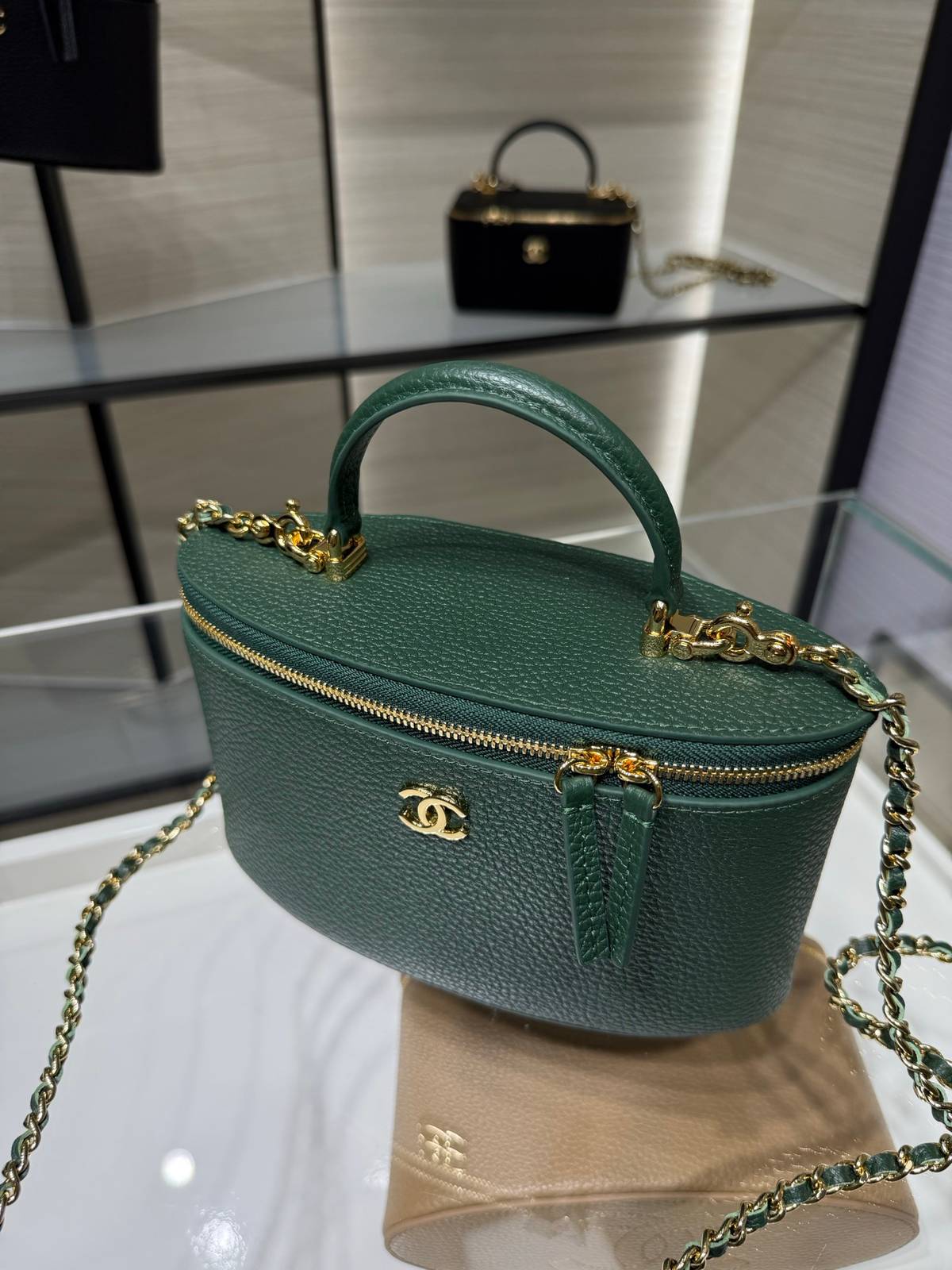 シャネル CHANEL バニティバッグ キャビアスキン ミラー付き フラップバッグ ゴールド金具 レディース - 画像 14