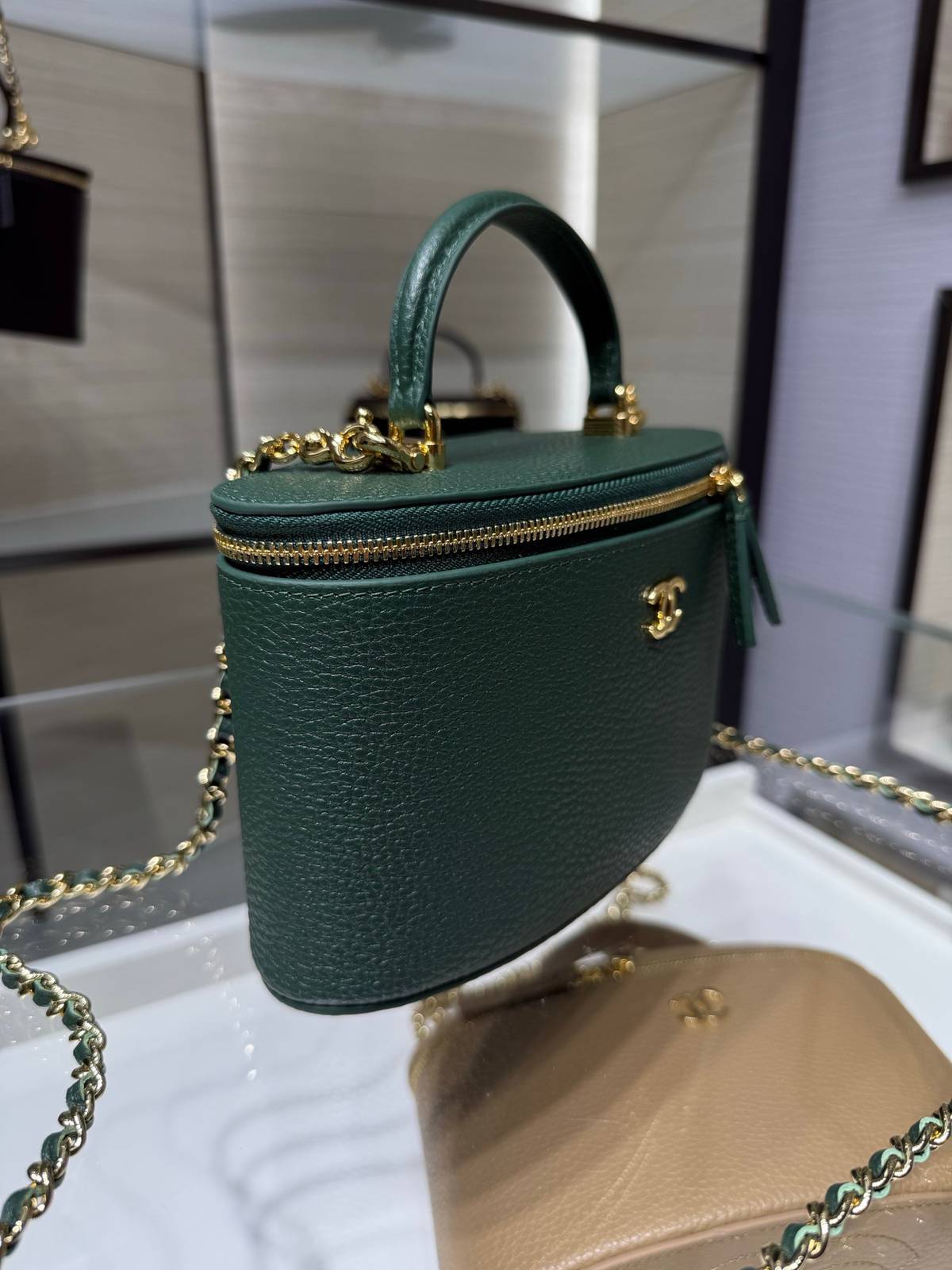 シャネル CHANEL バニティバッグ キャビアスキン ミラー付き フラップバッグ ゴールド金具 レディース - 画像 17