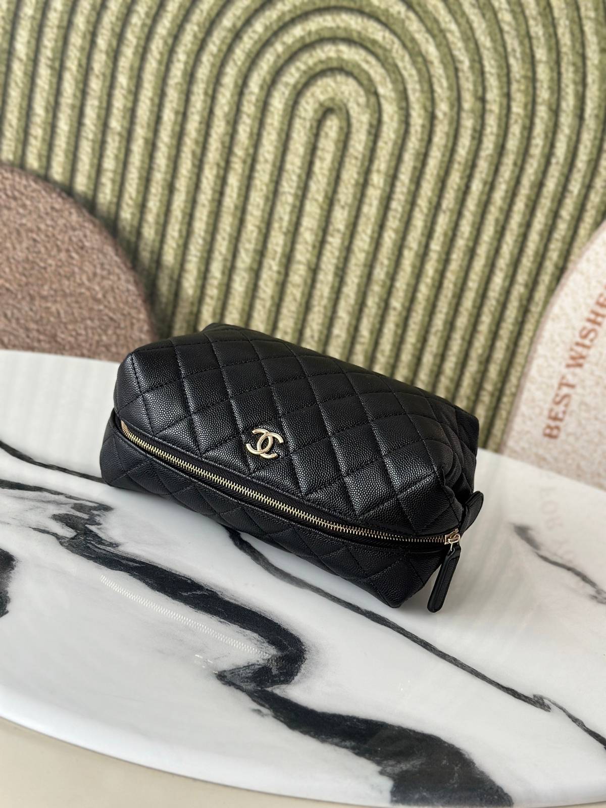 シャネル CHANEL マトラッセ キャビアスキン バニティバッグ ファスナー開閉 ゴールド金具 レディース ブラック - 画像 4