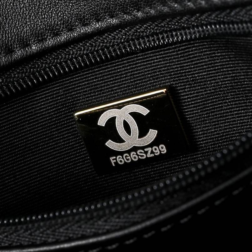 CHANEL シャネル マトラッセ フラップバッグ チェーンショルダーバッグ ブラック ゴールド金具 レディース - 画像 2