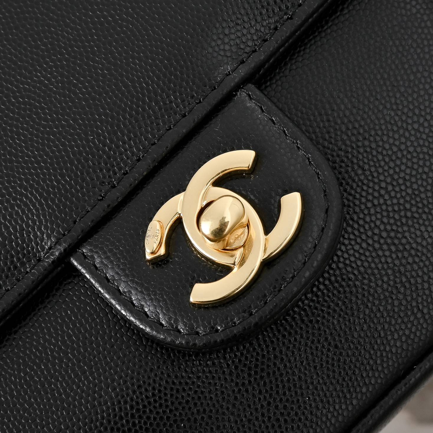 CHANEL シャネル マトラッセ フラップバッグ チェーンショルダーバッグ ブラック ゴールド金具 レディース - 画像 6