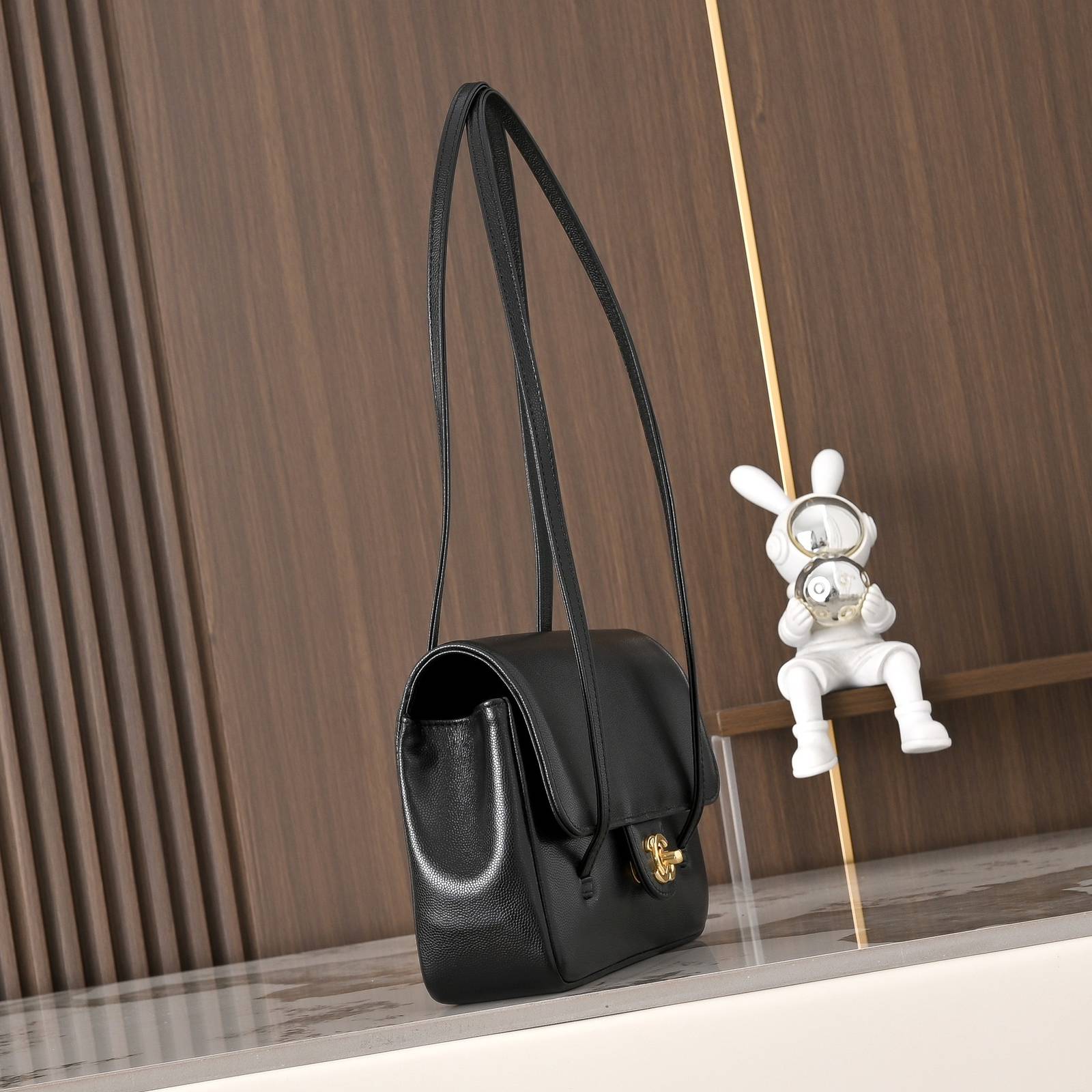 CHANEL シャネル マトラッセ フラップバッグ チェーンショルダーバッグ ブラック ゴールド金具 レディース - 画像 9