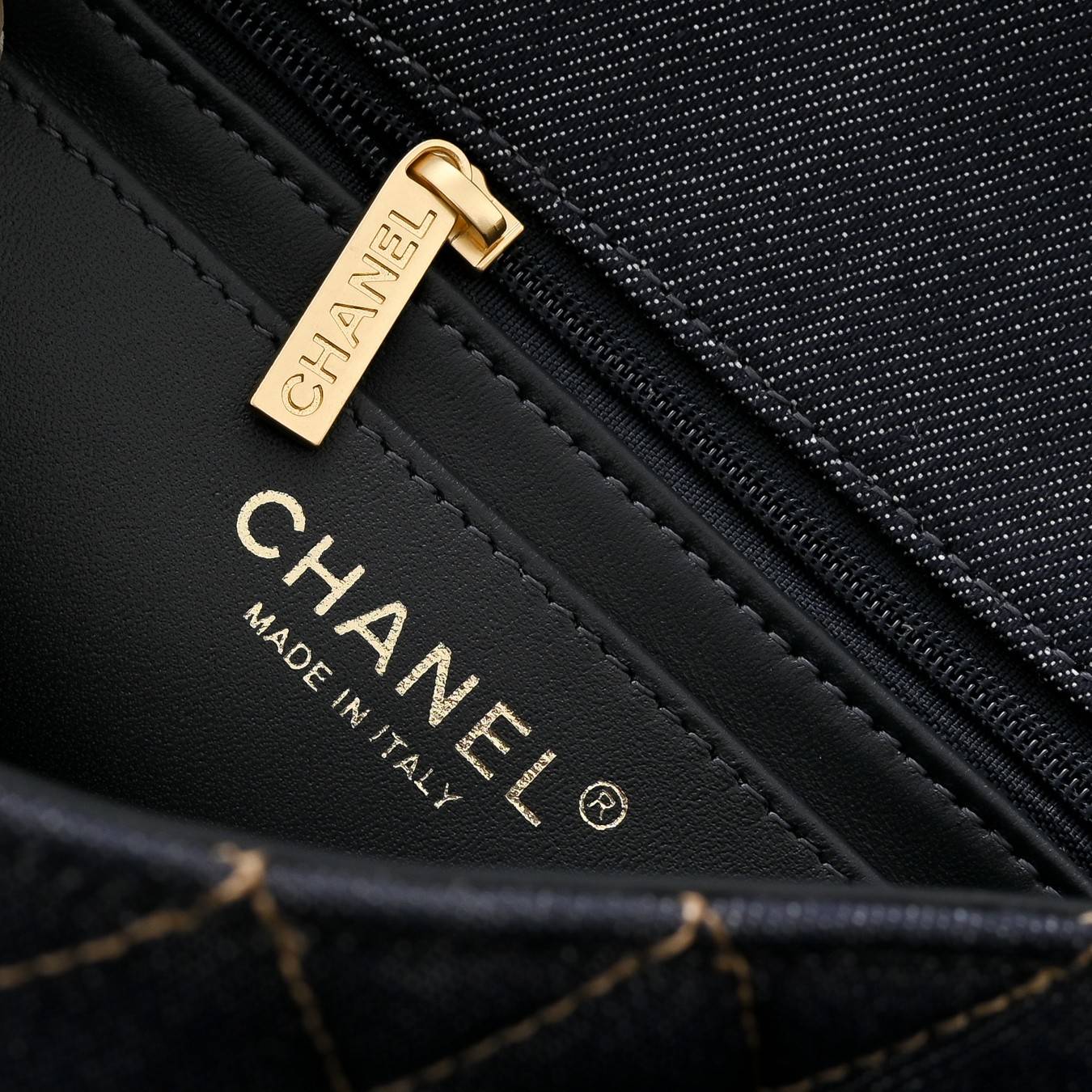 シャネル CHANEL マトラッセ デニム キャビアスキン フラップバッグ ゴールド金具 レザー編み込みチェーン ホワイ - 画像 6