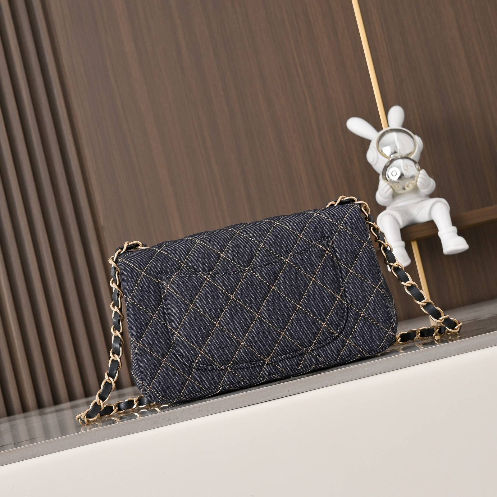 シャネル CHANEL マトラッセ デニム キャビアスキン フラップバッグ ゴールド金具 レザー編み込みチェーン ホワイ - 画像 9