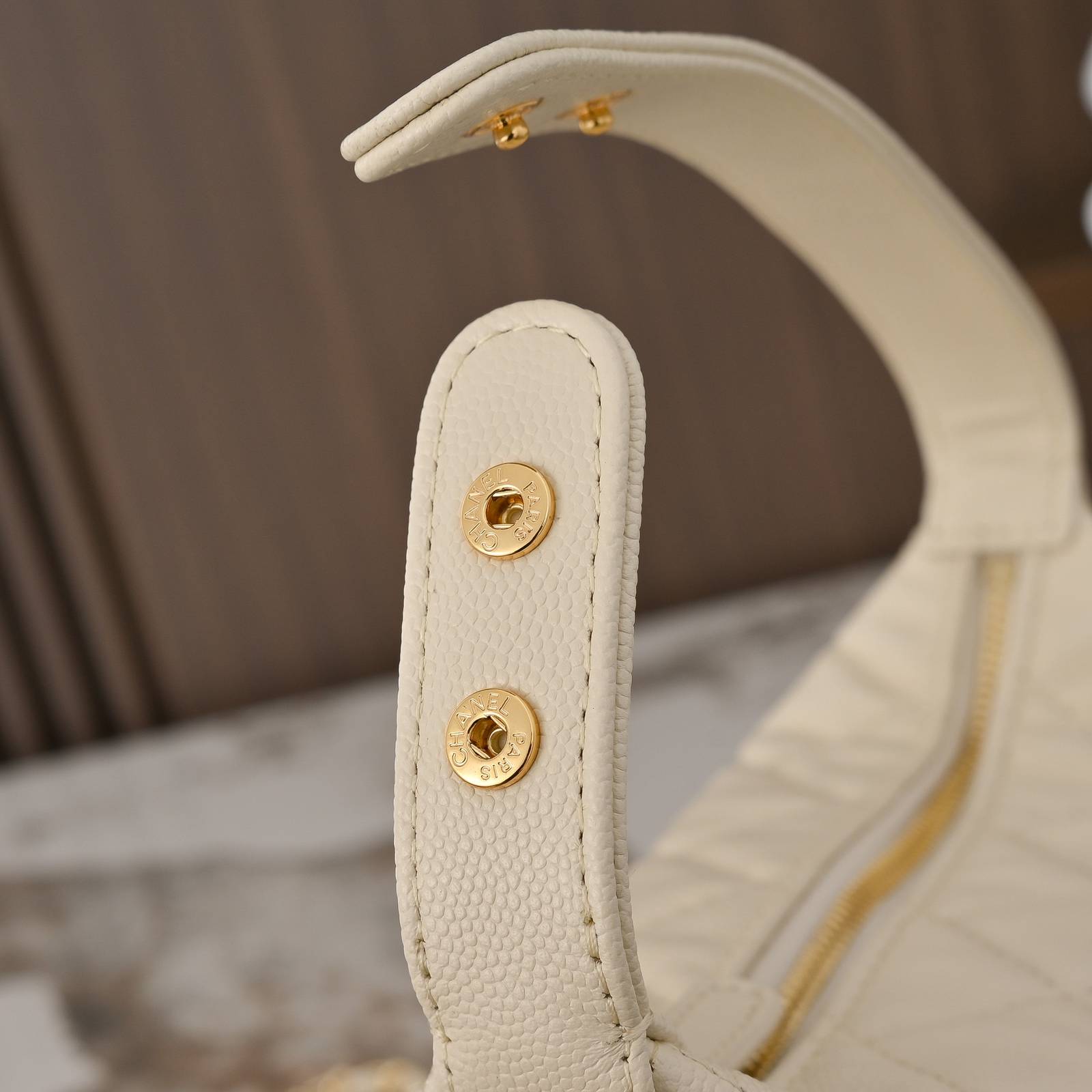 シャネル CHANEL マトラッセ キャビアスキン チェーンショルダーバッグ ゴールド金具 レディース ホワイト - 画像 5