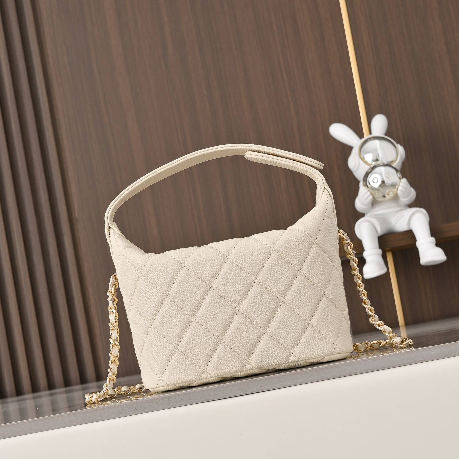 シャネル CHANEL マトラッセ キャビアスキン チェーンショルダーバッグ ゴールド金具 レディース ホワイト - 画像 8