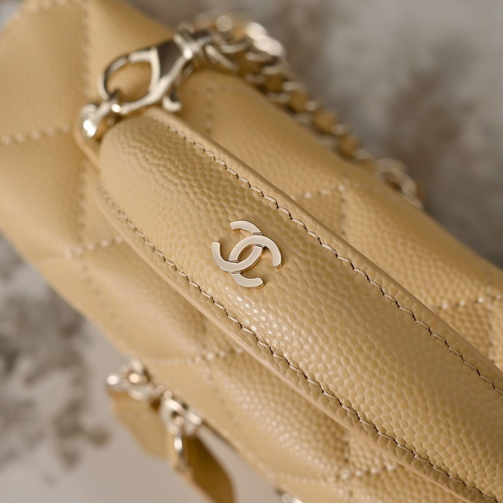 シャネル CHANEL マトラッセ ハンドバッグ キャビアスキン ゴールド金具 フラップバッグ レザー編み込みチェーン - 画像 4