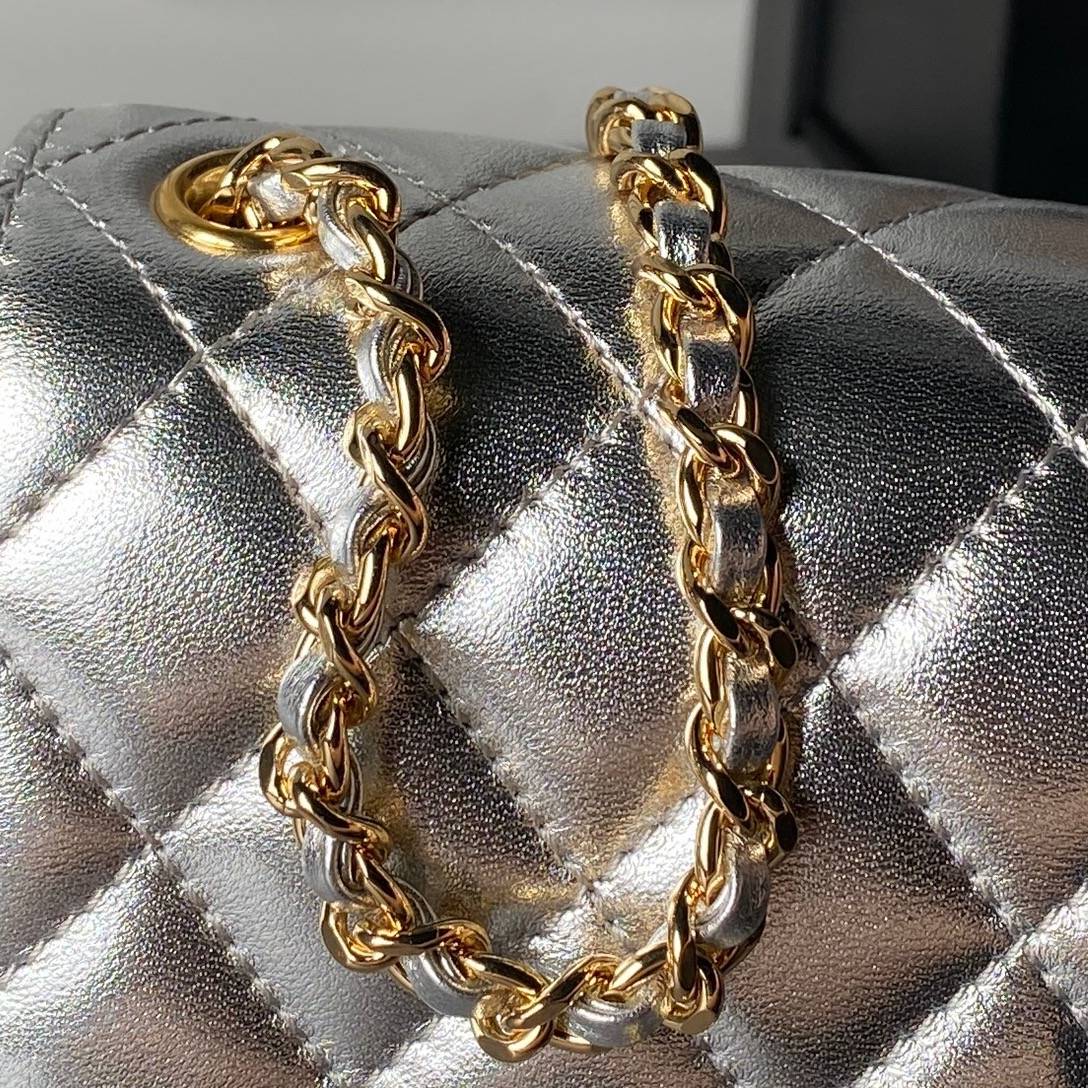 シャネル CHANEL マトラッセ ミニフラップバッグ キャビアスキン チェーンショルダー ゴールド金具 ブラック ホワ - 画像 6