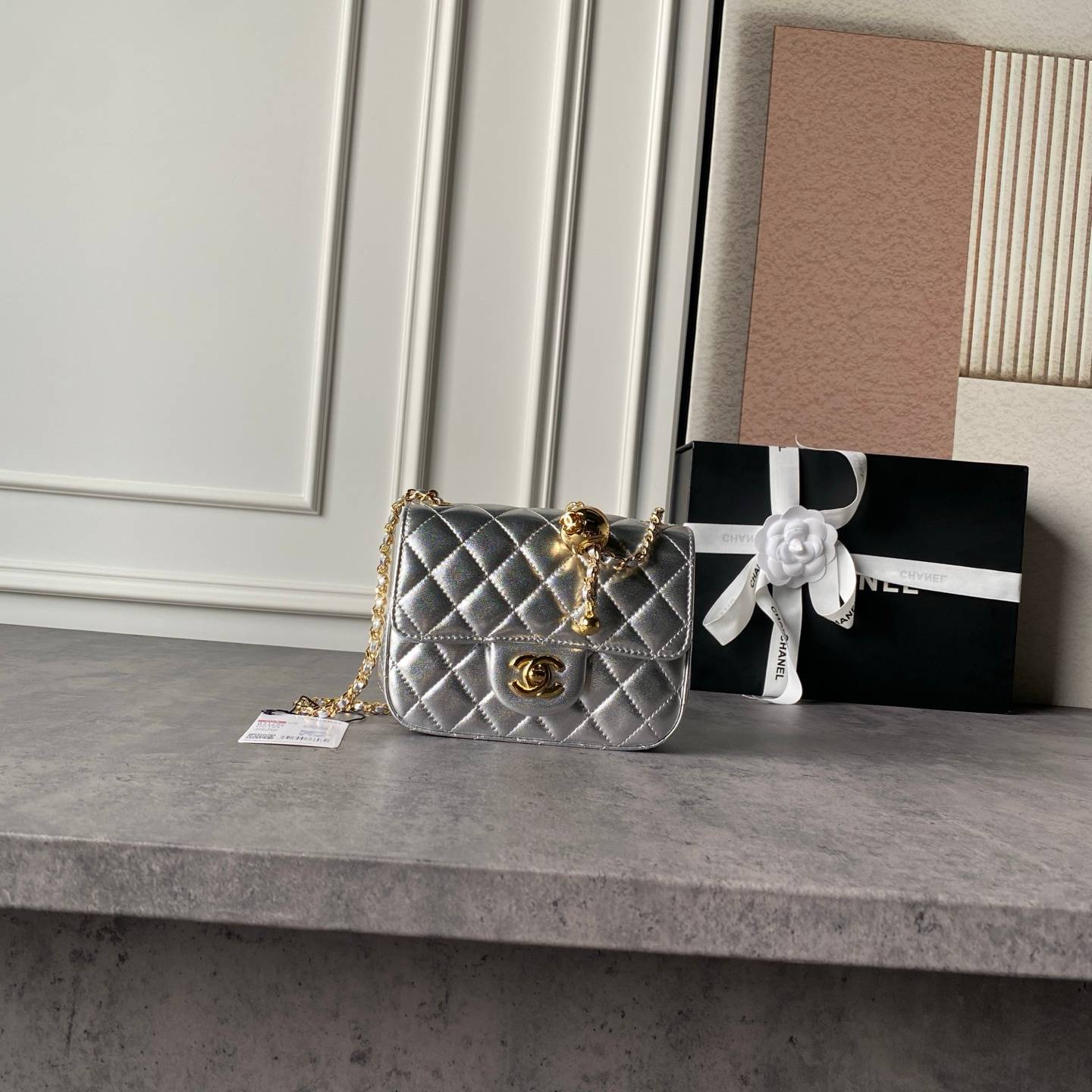 シャネル CHANEL マトラッセ ミニフラップバッグ キャビアスキン チェーンショルダー ゴールド金具 ブラック ホワ - 画像 10