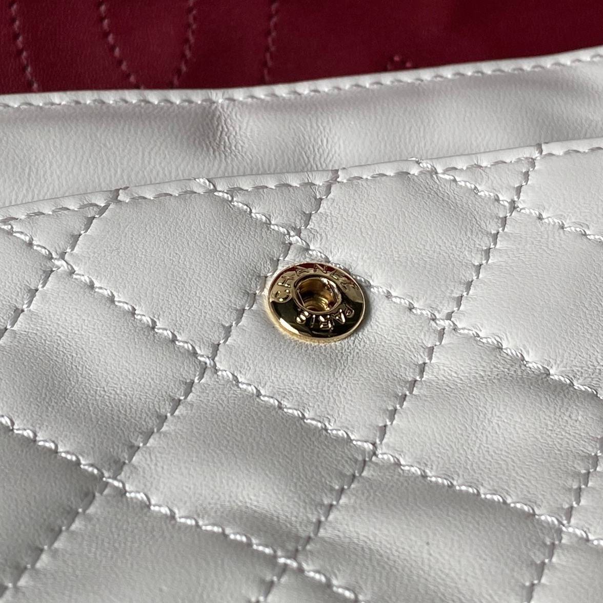 シャネル CHANEL 2 55 クラシック マトラッセ キャビアスキン フラップバッグ ブラック ホワイト レッド ゴ - 画像 11