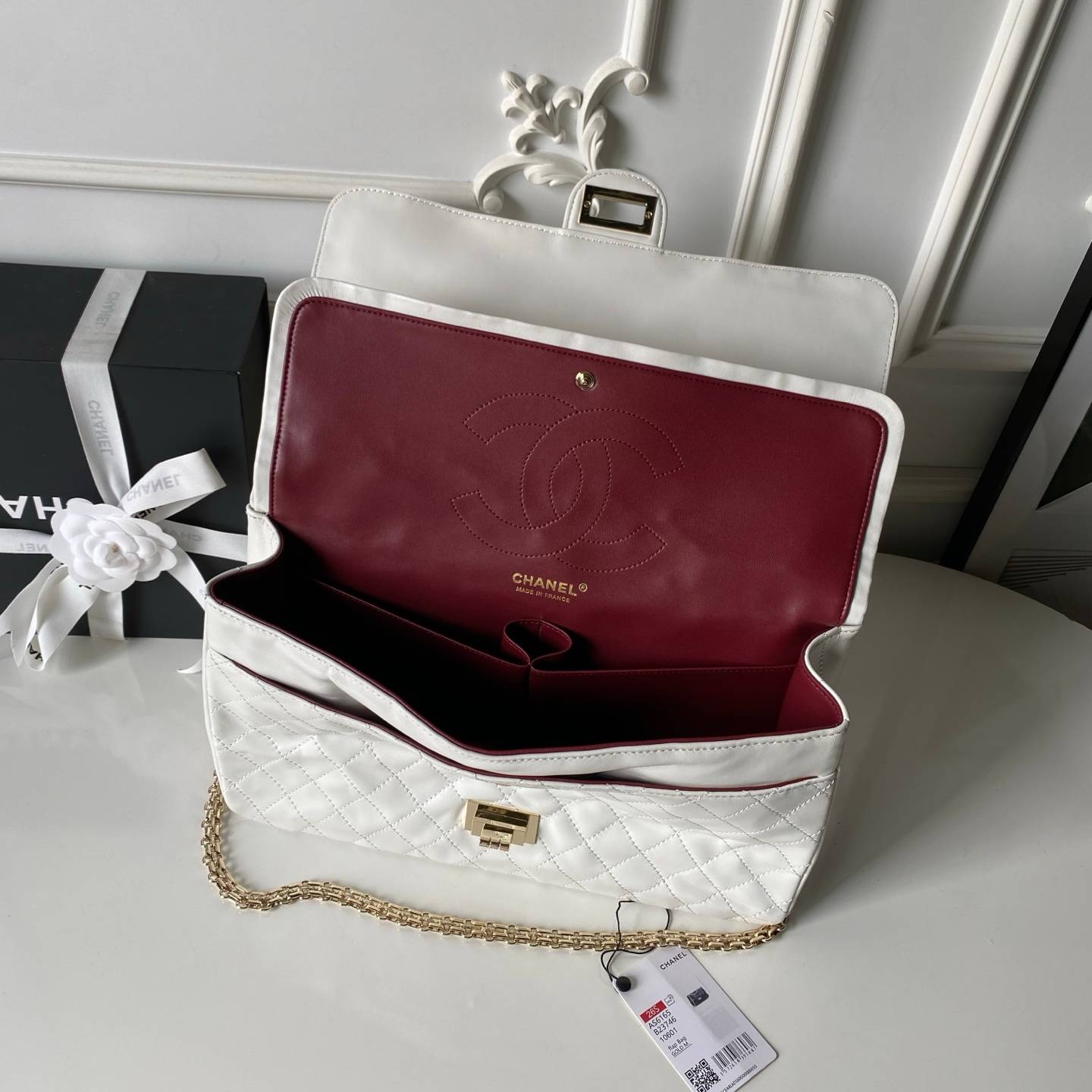 シャネル CHANEL 2 55 クラシック マトラッセ キャビアスキン フラップバッグ ブラック ホワイト レッド ゴ - 画像 14
