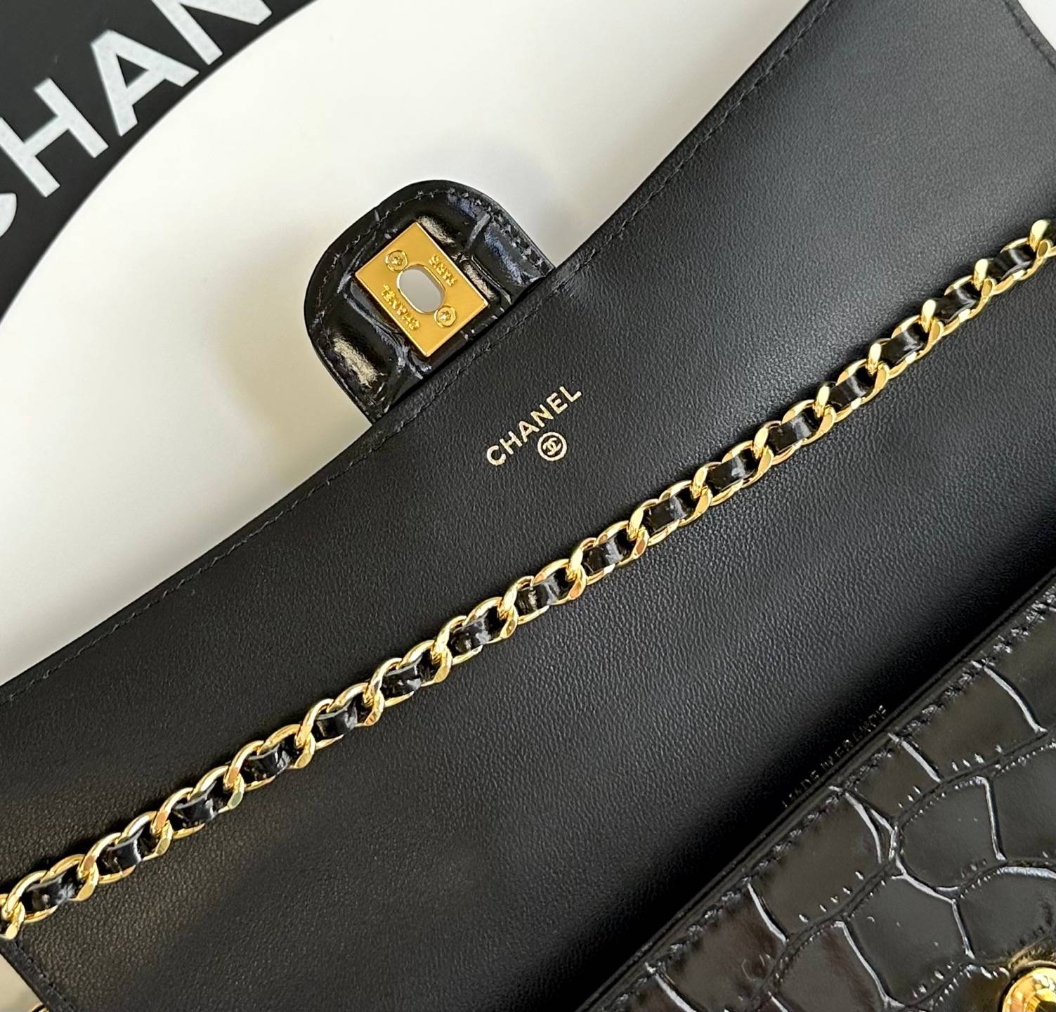 シャネル CHANEL マトラッセ キャビアスキン チェーンショルダーバッグ ブラック ゴールド金具 レディース - 画像 3