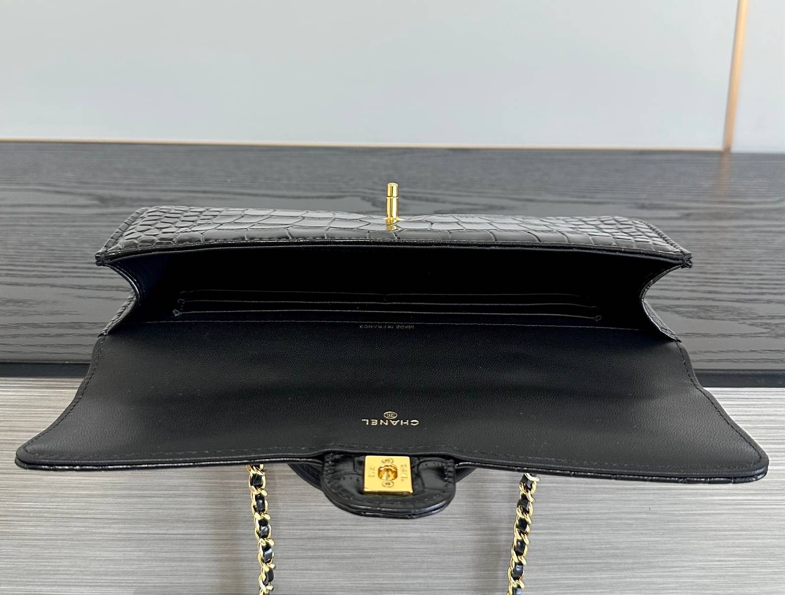 シャネル CHANEL マトラッセ キャビアスキン チェーンショルダーバッグ ブラック ゴールド金具 レディース - 画像 6