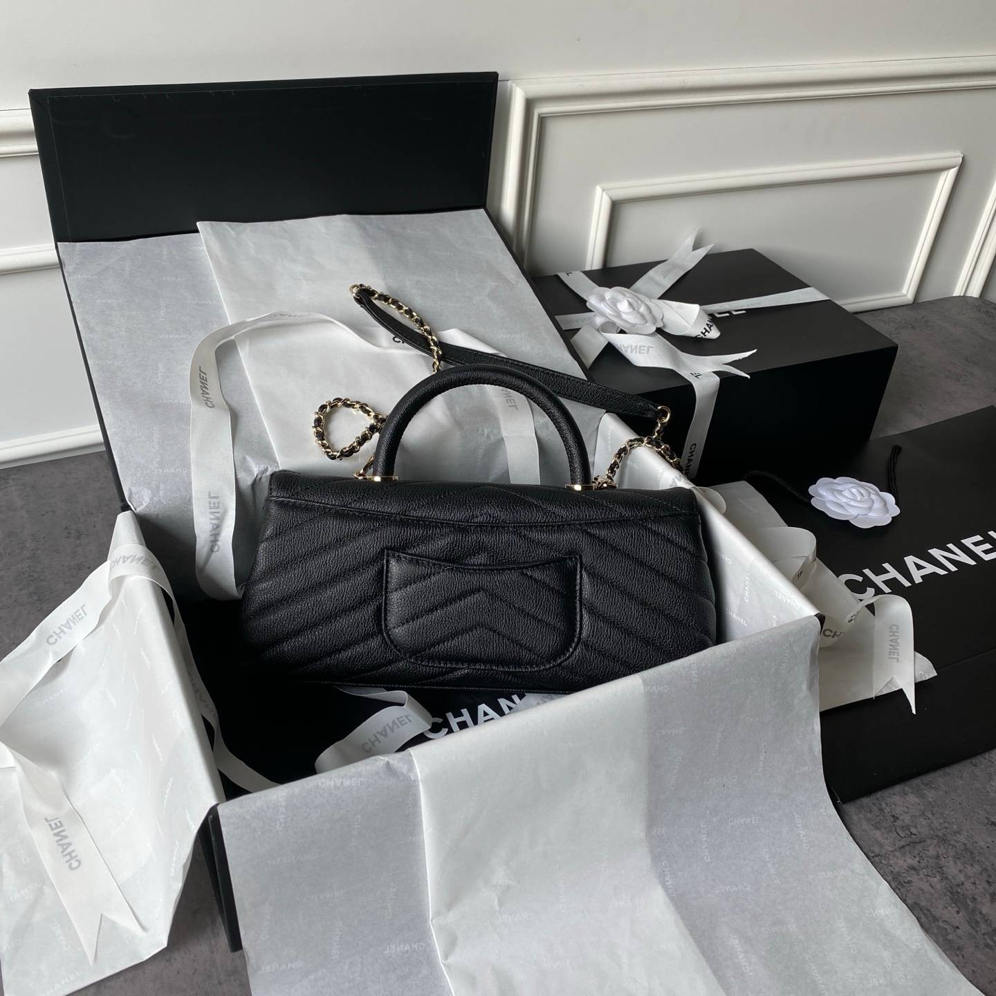 シャネル CHANEL マトラッセ ラムスキン フラップバッグ ゴールド金具 ターンロック チェーンショルダー レディー - 画像 18