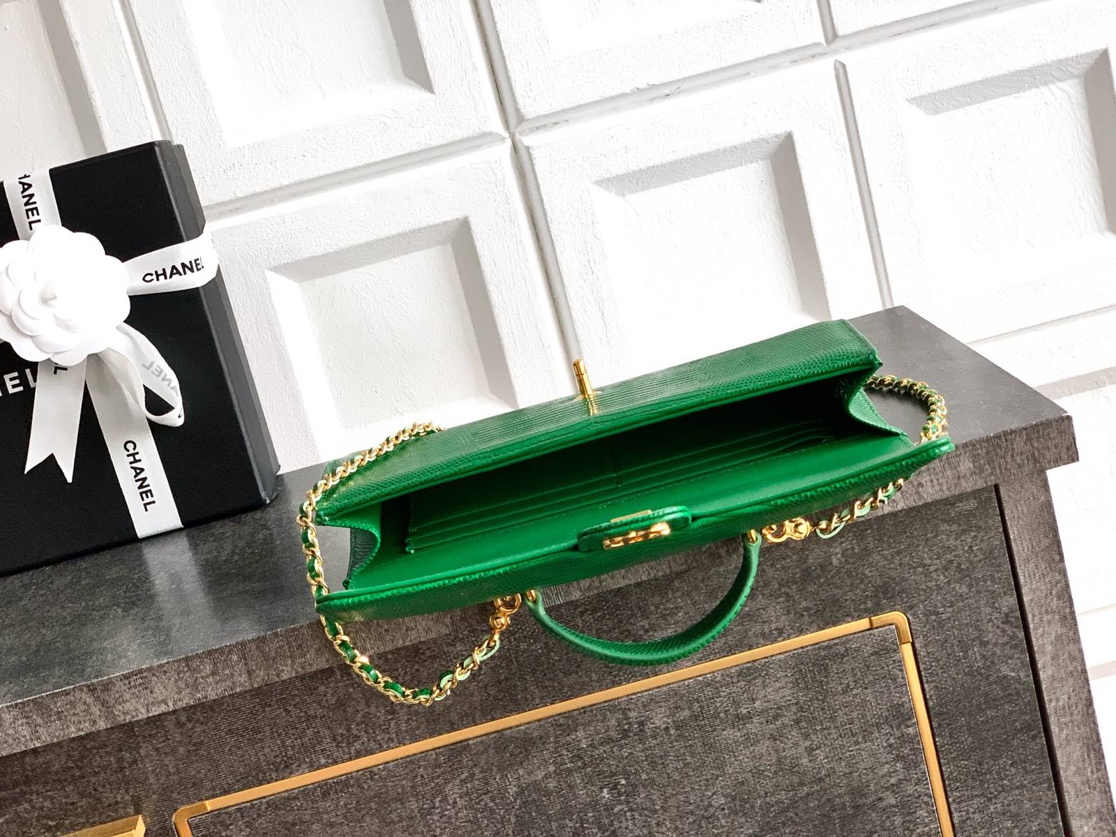 シャネル CHANEL マトラッセ フラップバッグ キャビアスキン ゴールド金具 レザー編み込みチェーン ショルダーバッ - 画像 3