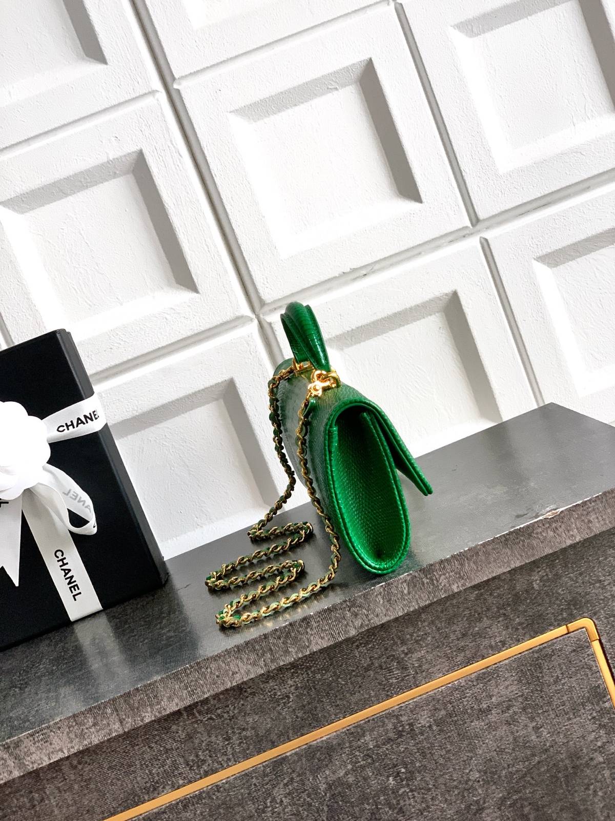 シャネル CHANEL マトラッセ フラップバッグ キャビアスキン ゴールド金具 レザー編み込みチェーン ショルダーバッ - 画像 9