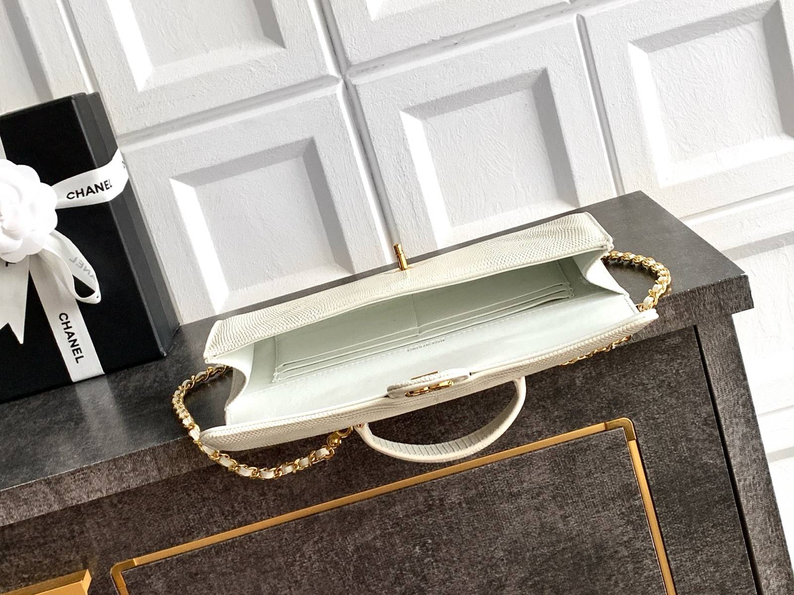シャネル CHANEL マトラッセ フラップバッグ キャビアスキン ゴールド金具 レザー編み込みチェーン ショルダーバッ - 画像 12