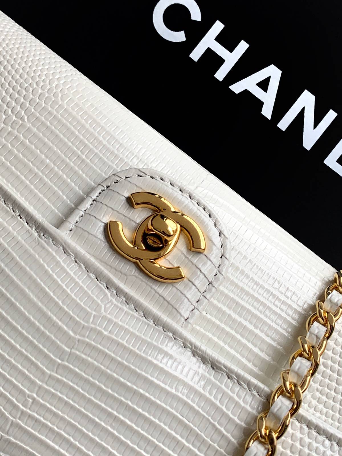 シャネル CHANEL マトラッセ フラップバッグ キャビアスキン ゴールド金具 レザー編み込みチェーン ショルダーバッ - 画像 15